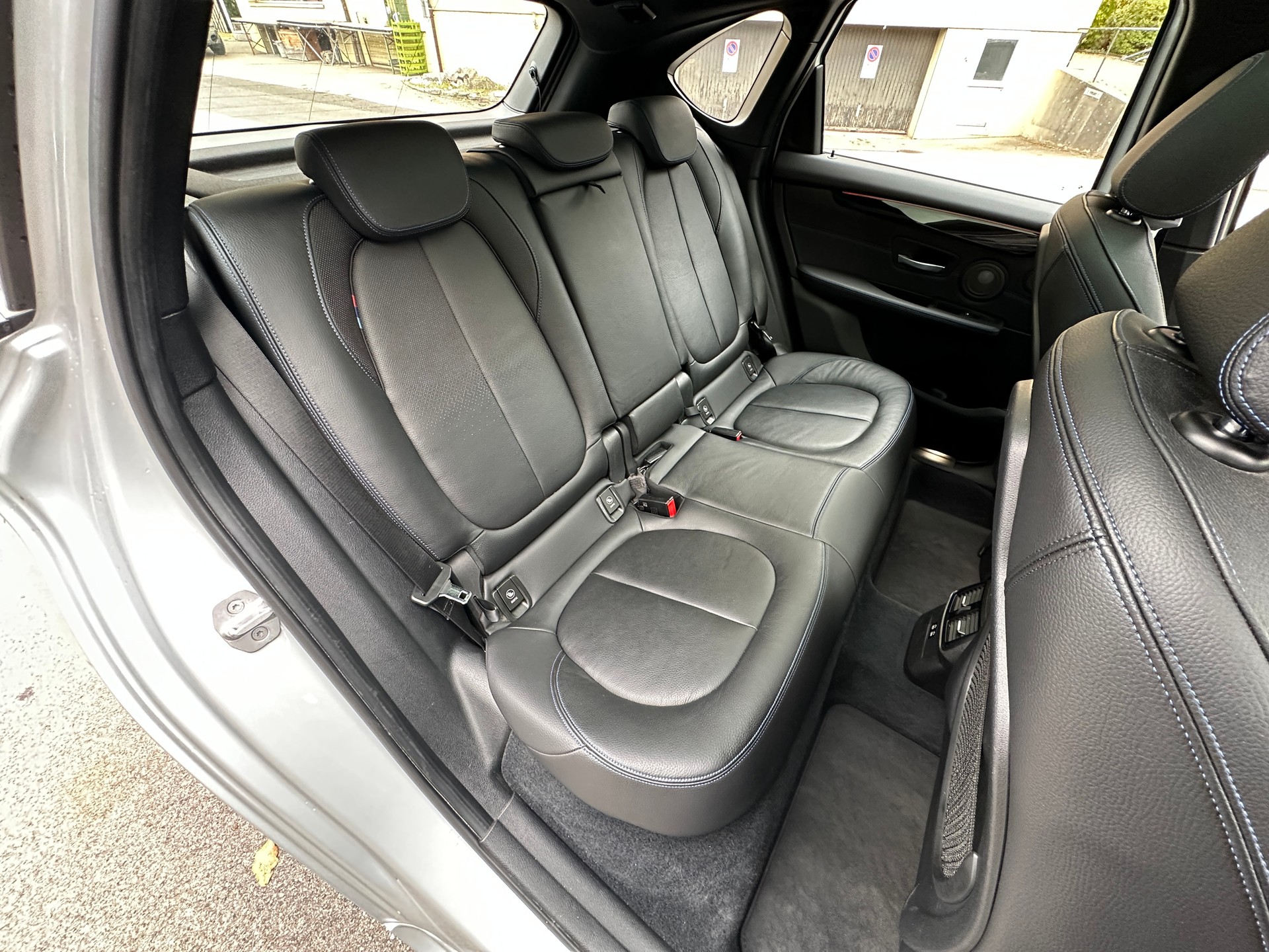 BMW 225xe iPerformance Active Tourer Steptronic M Sport-image-13