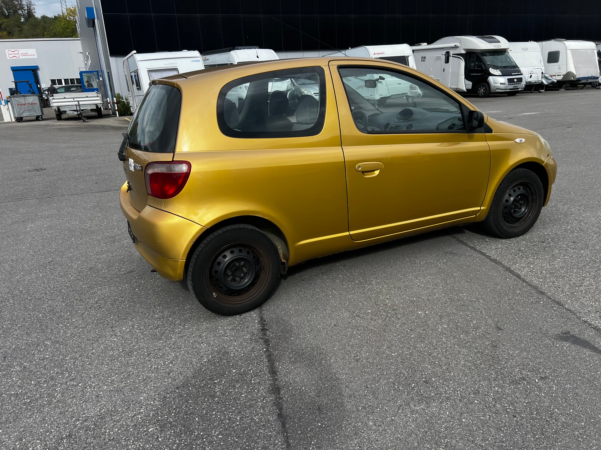 TOYOTA Yaris 1.0 Linea Sol-image-5