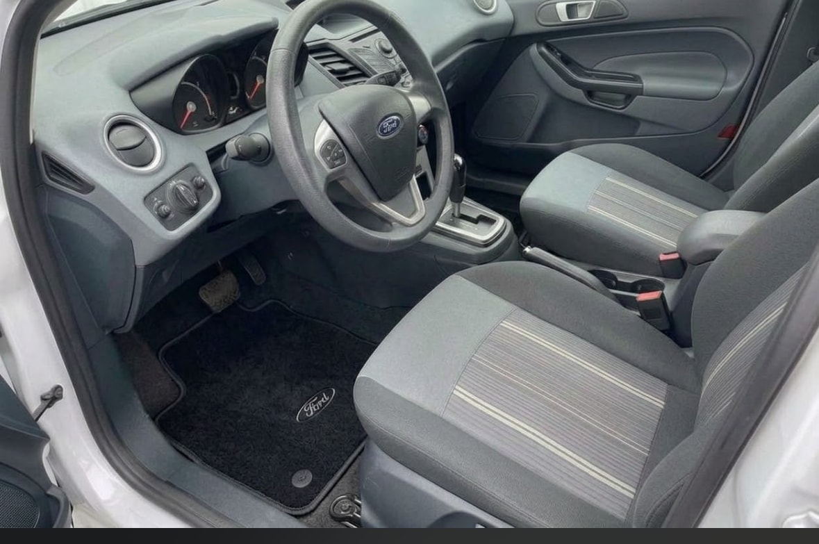 FORD Fiesta 1.4 16V Titanium Automatic-image-5