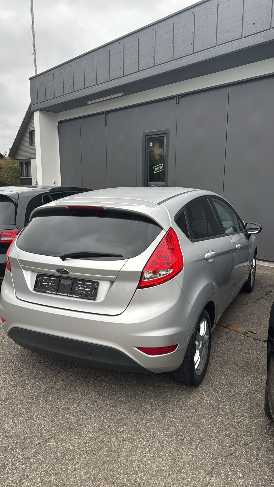 FORD Fiesta 1.4 16V Titanium Automatic-image-1
