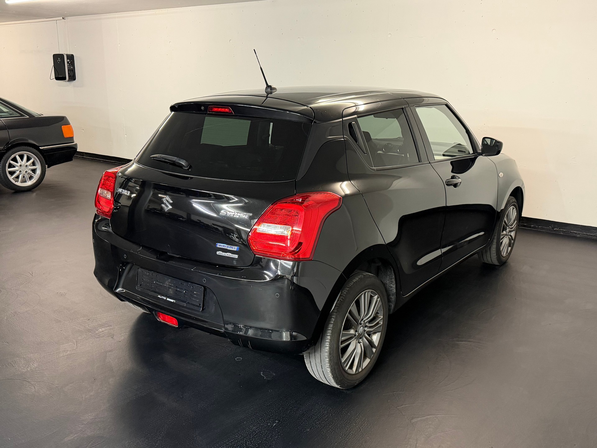 SUZUKI Swift 1.2 Compact Top 4x4 Hybrid-image-5