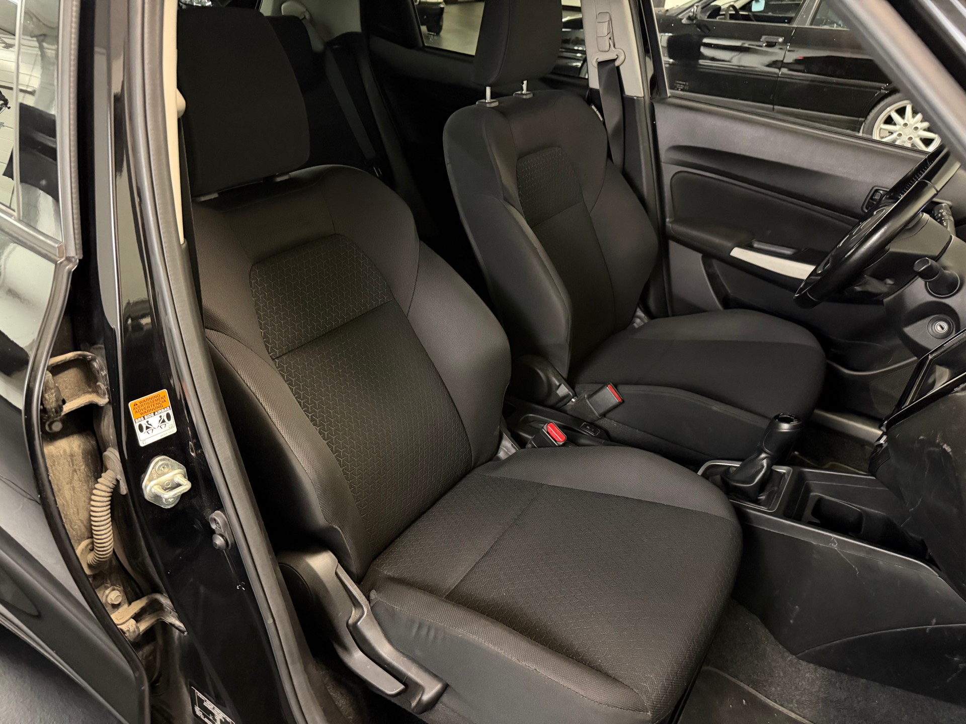 SUZUKI Swift 1.2 Compact Top 4x4 Hybrid-image-11