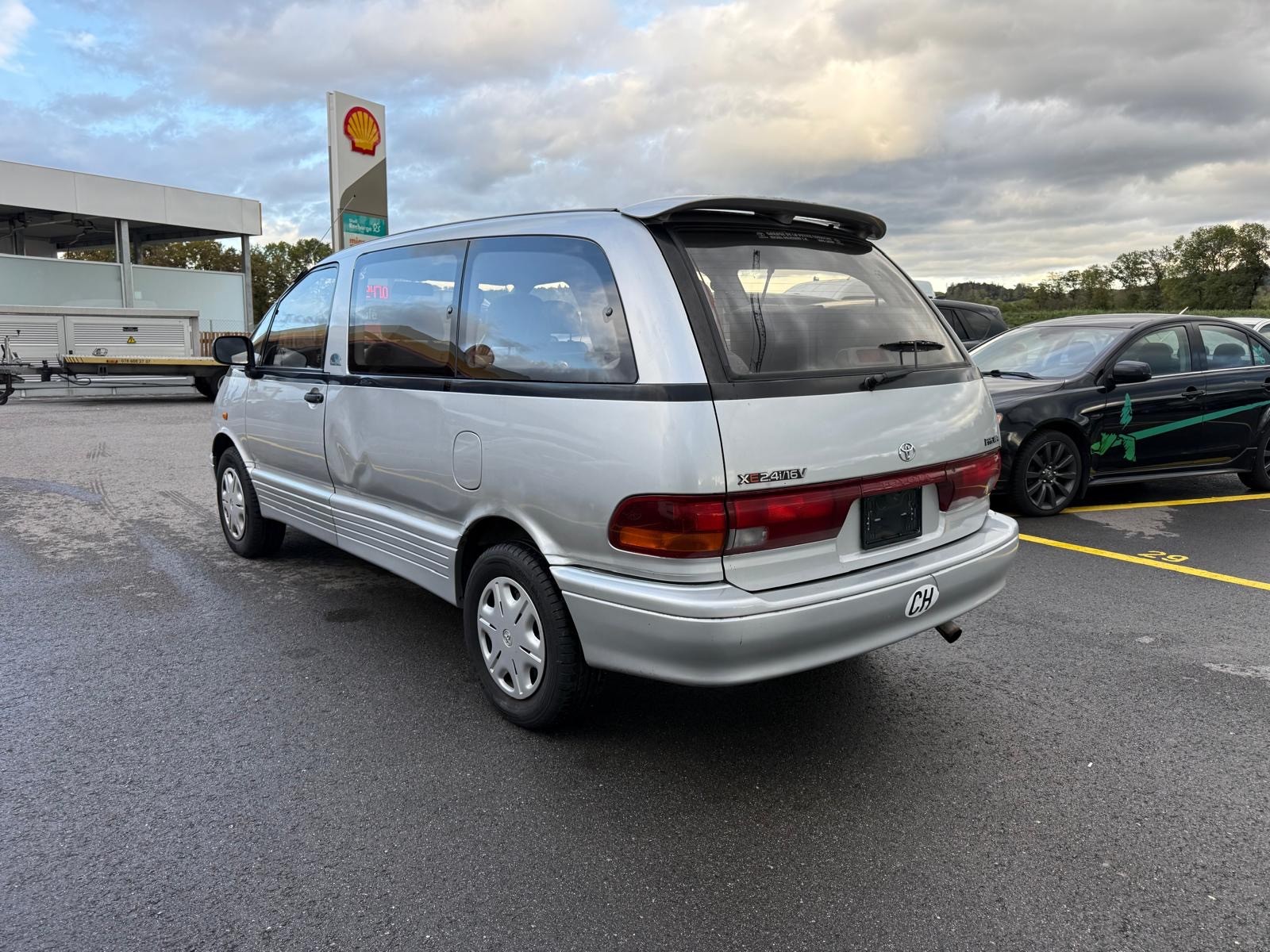 TOYOTA Previa XE 4x2-image-7