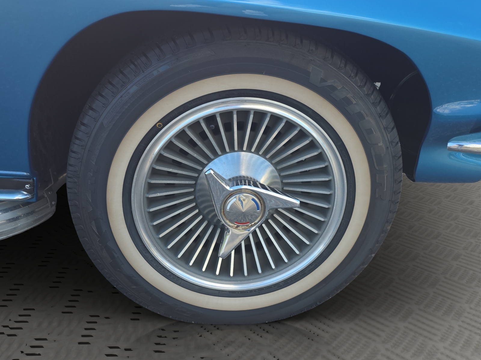 CHEVROLET Corvette Sting Ray C2-image-16