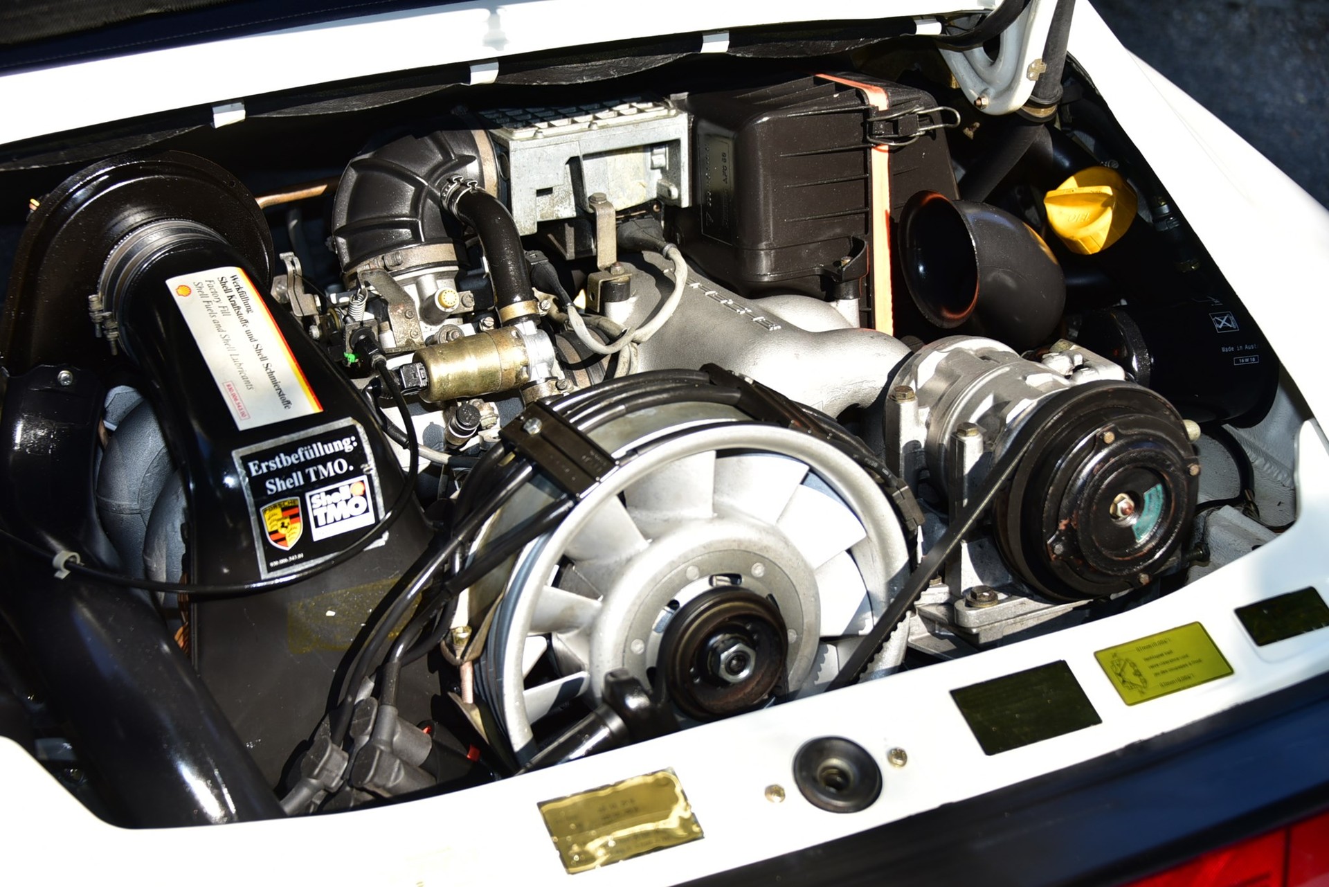 PORSCHE 911 Carrera Cabrio-image-5