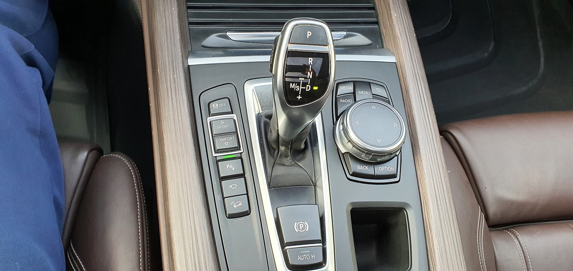 BMW X5 xDrive 40d Steptronic-image-8