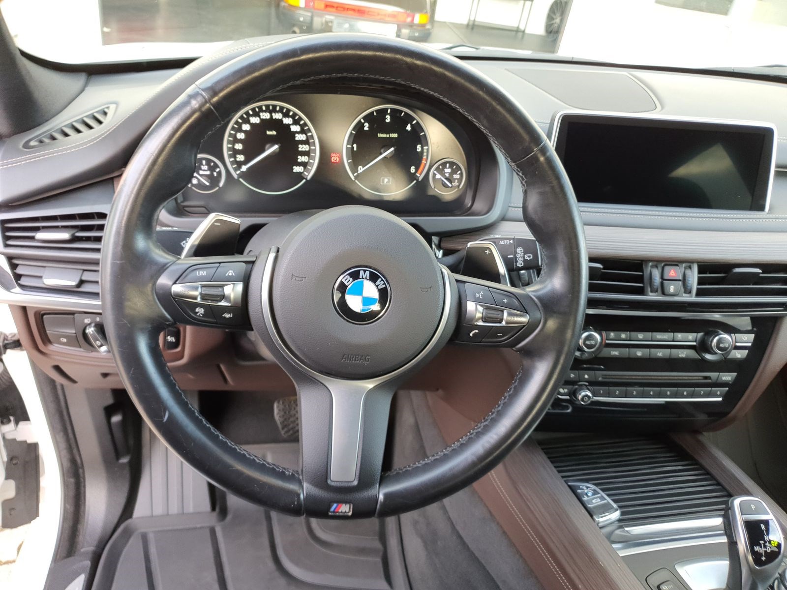 BMW X5 xDrive 40d Steptronic-image-6