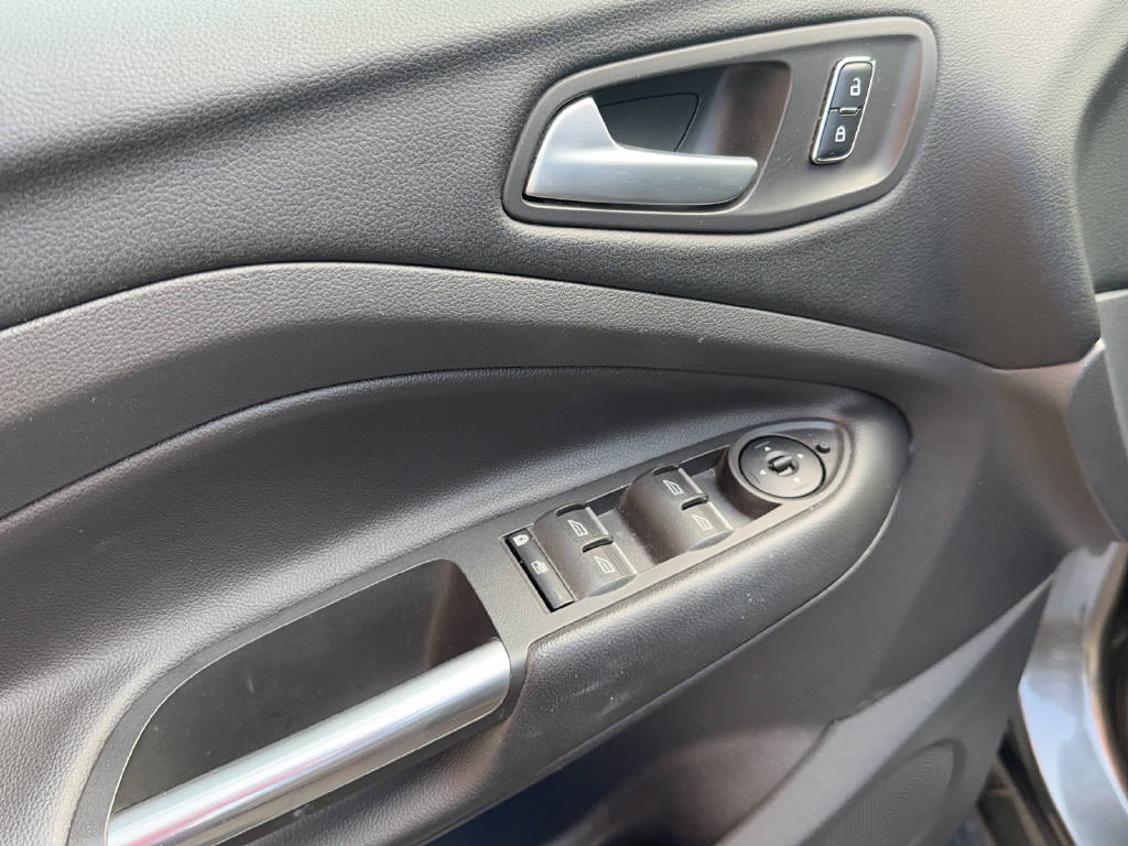 FORD Kuga 1.5 EcoB 150 Titanium S 2WD-image-10