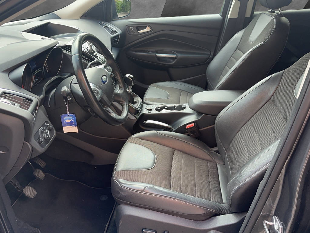 FORD Kuga 1.5 EcoB 150 Titanium S 2WD-image-8