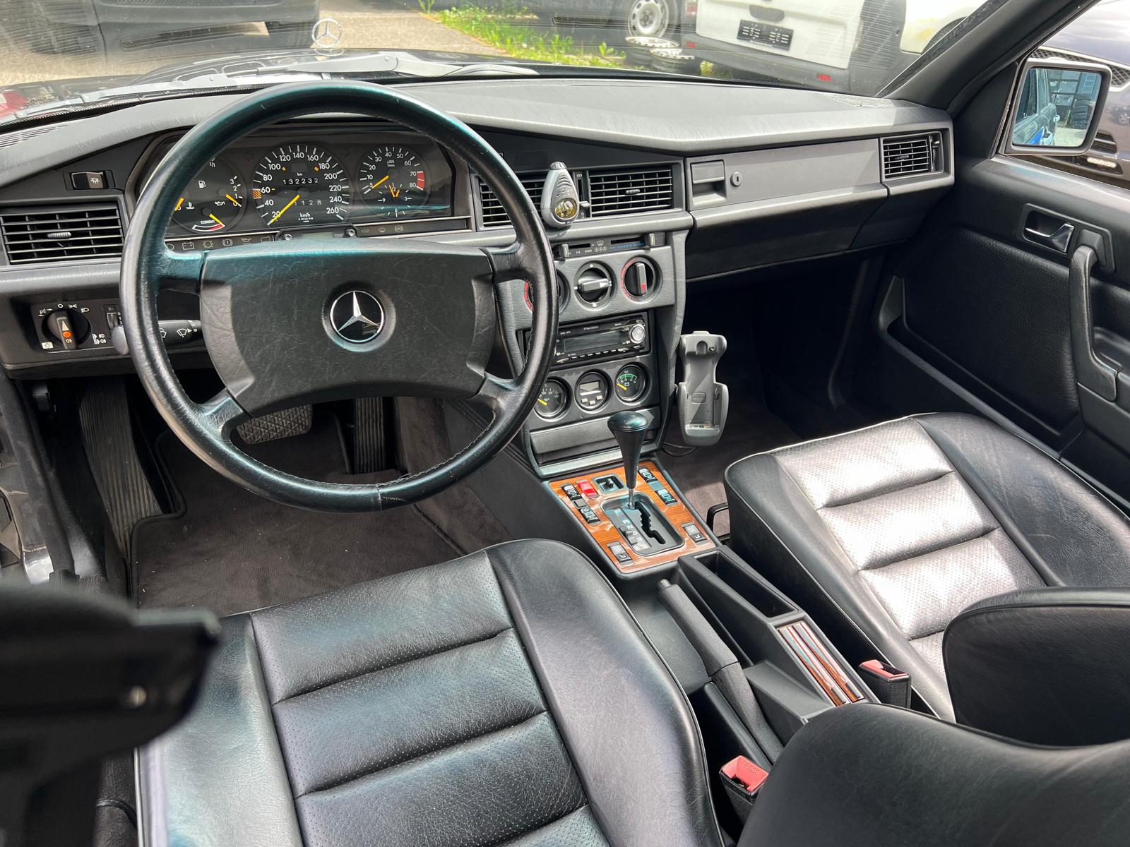 MERCEDES-BENZ 190 E 2.5-16 Automatic-image-7