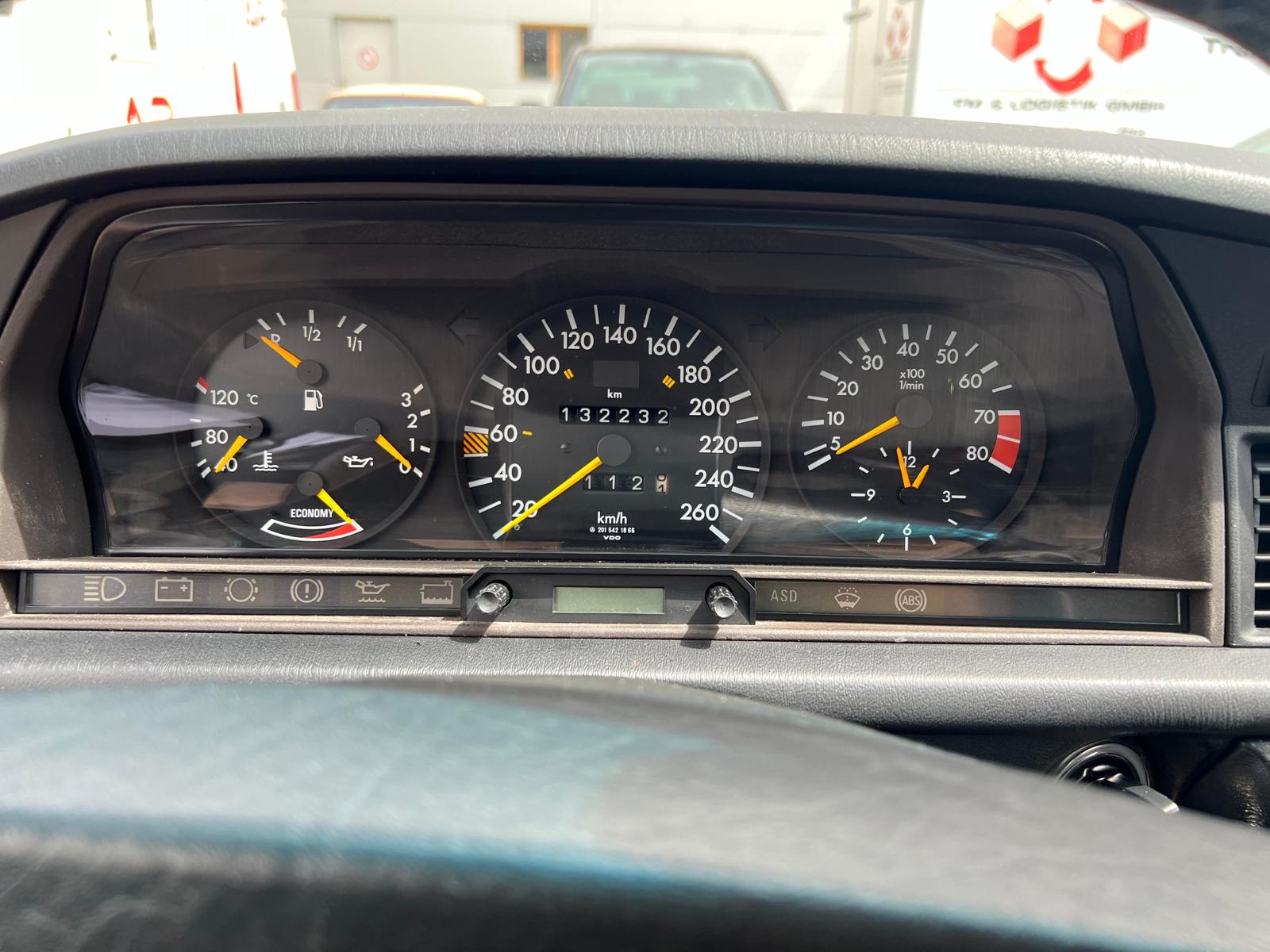 MERCEDES-BENZ 190 E 2.5-16 Automatic-image-10