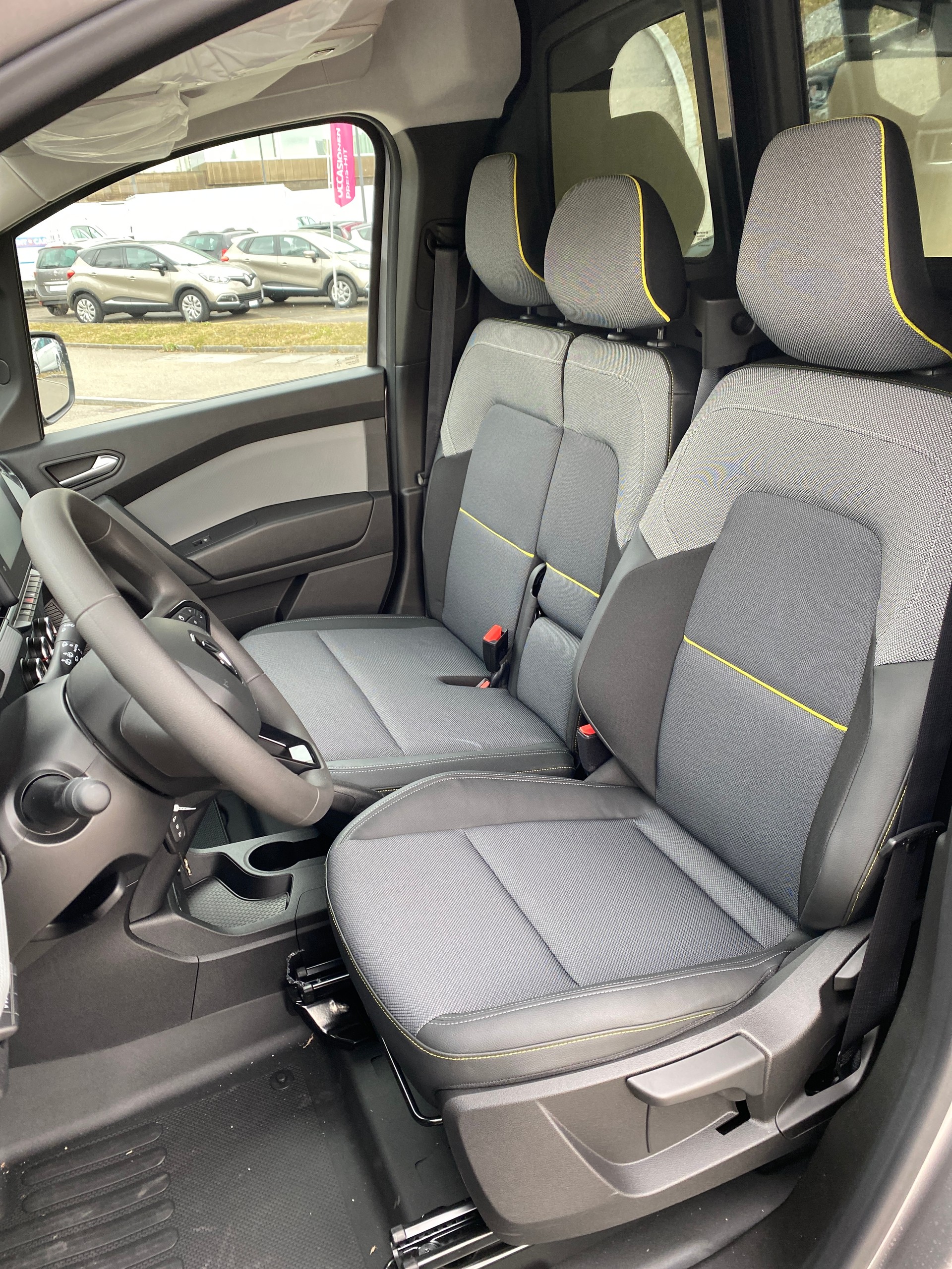 RENAULT Kangoo Van 1.3TCe Standard L2 130 PF Advance-image-4