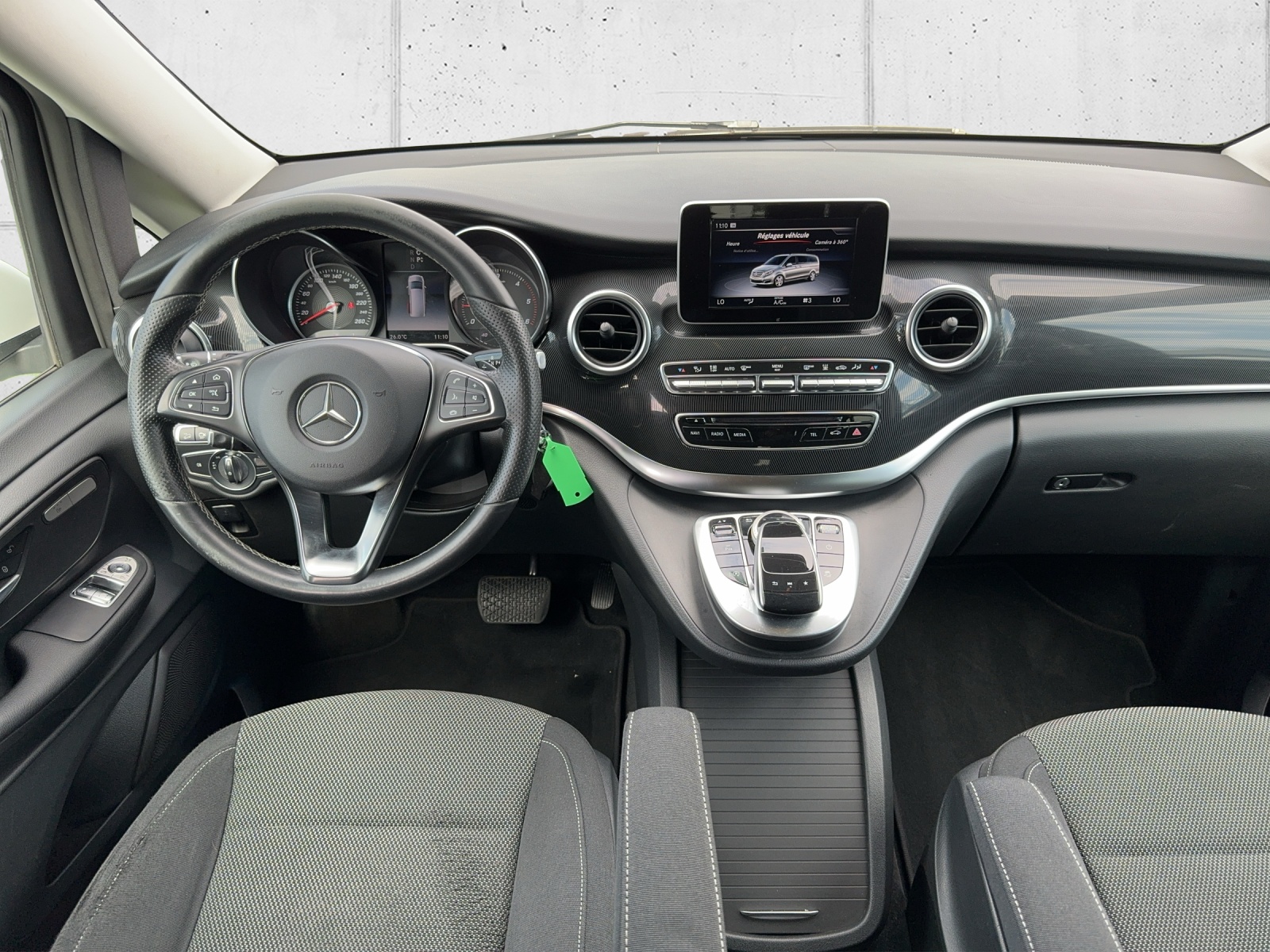 MERCEDES-BENZ V 250 d lang 4Matic 7G-Tronic-image-12