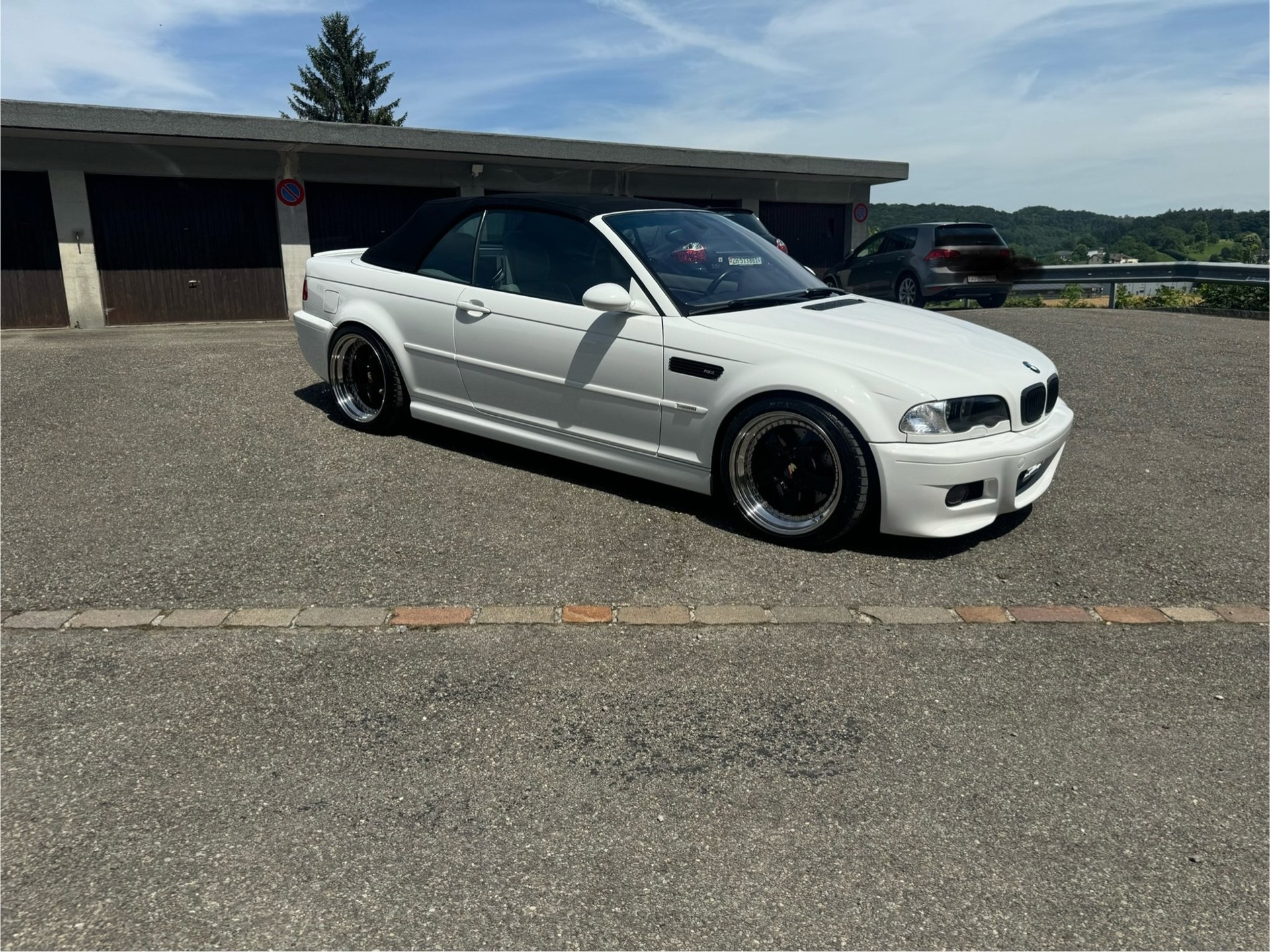BMW M3 Cabriolet-image-0