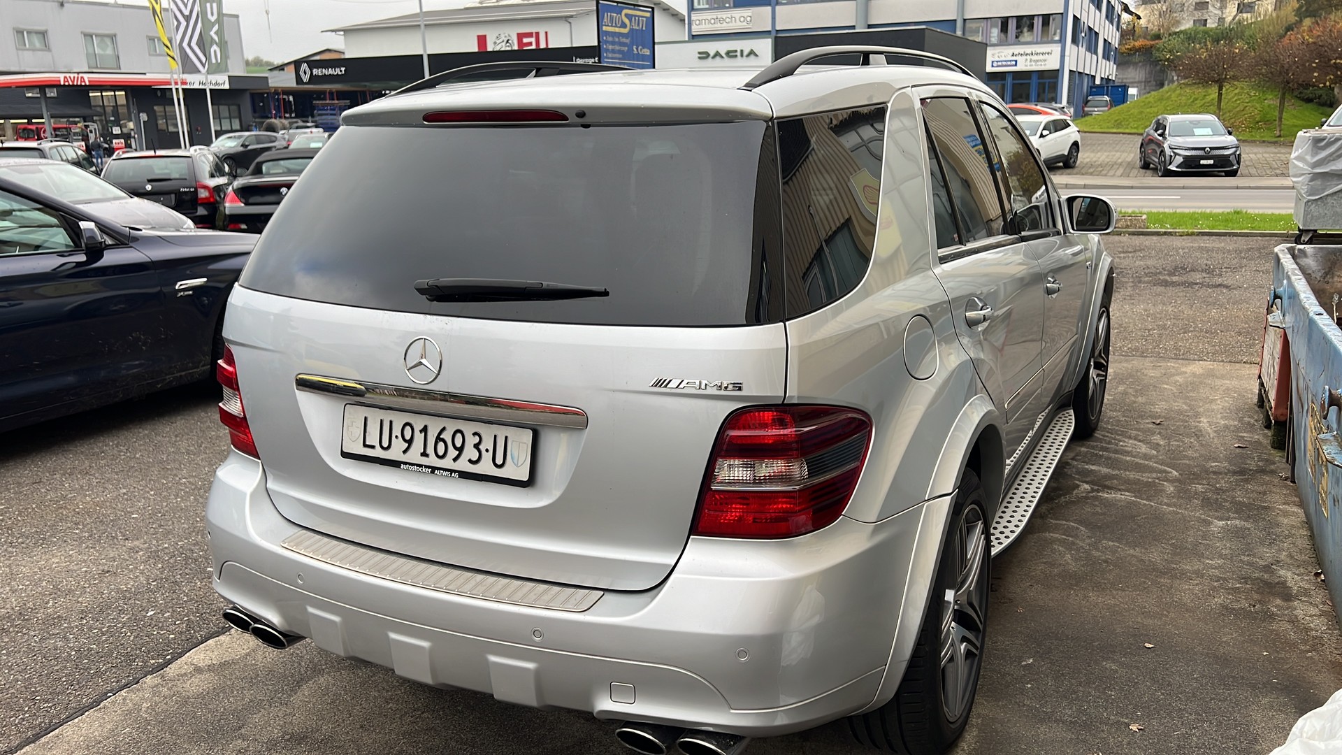 MERCEDES-BENZ ML 63 AMG 4Matic 7G-Tronic-image-2