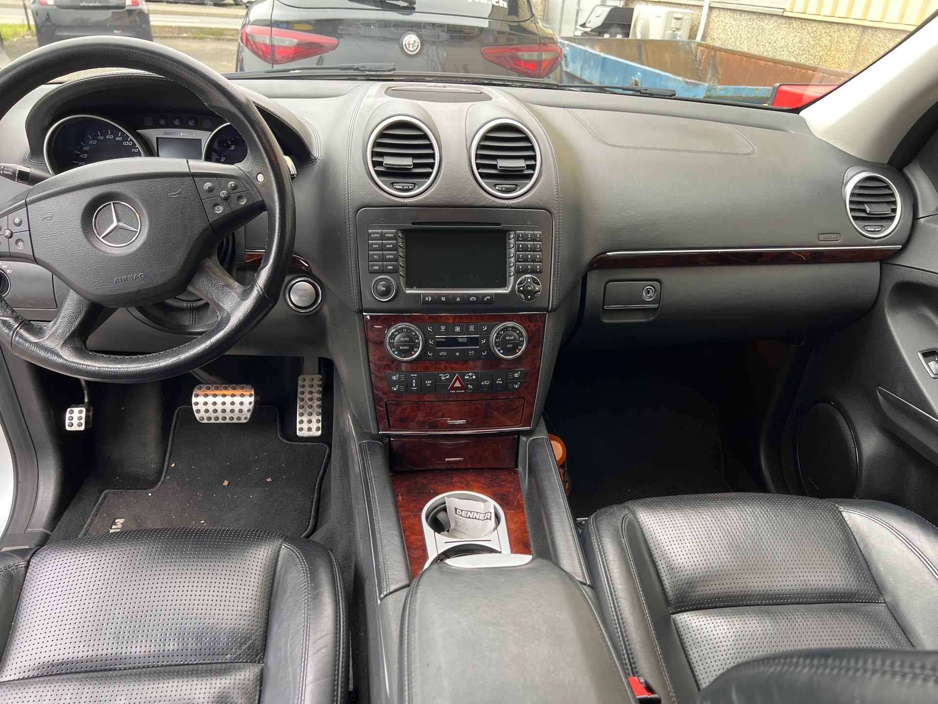 MERCEDES-BENZ ML 63 AMG 4Matic 7G-Tronic-image-8