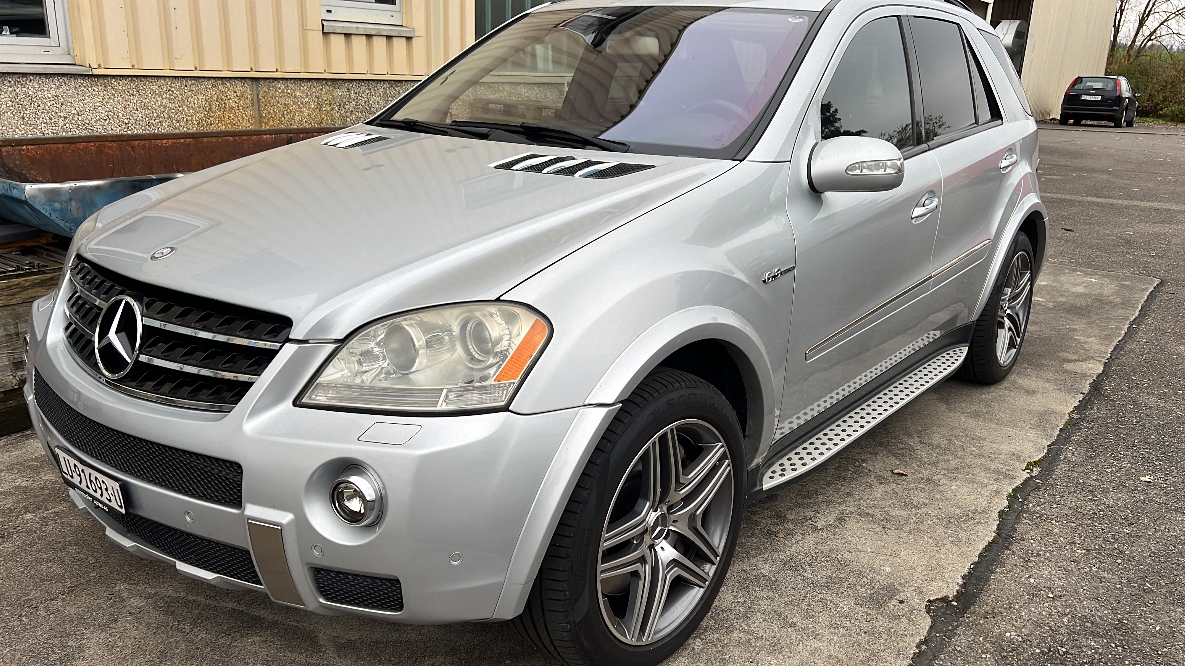 Car photo