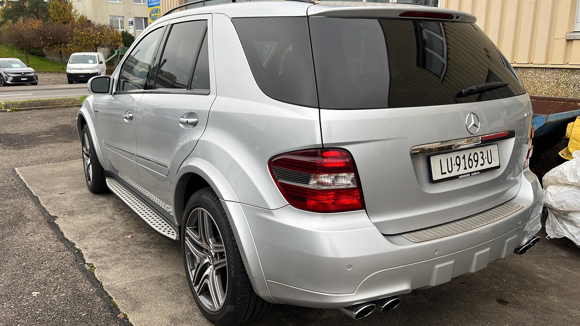 MERCEDES-BENZ ML 63 AMG 4Matic 7G-Tronic-image-3