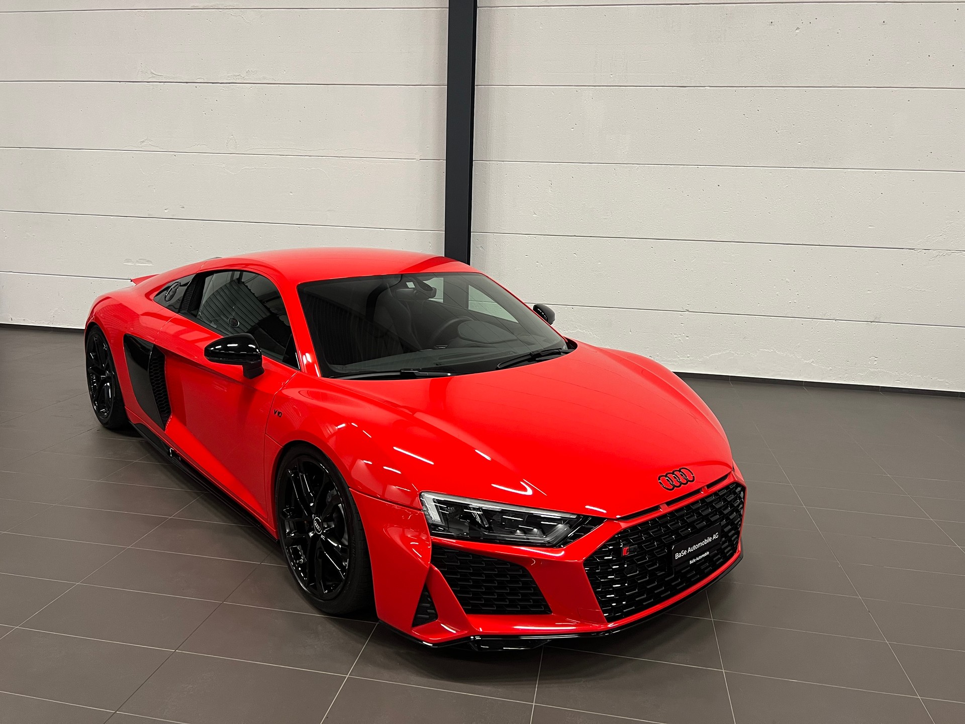 AUDI R8 Coupé RWD S-Tronic-image-1
