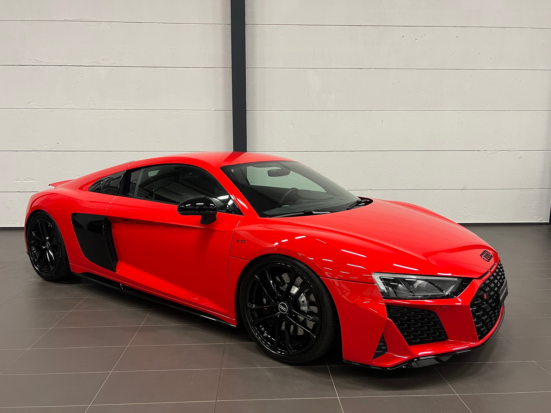 AUDI R8 Coupé RWD S-Tronic-image-3