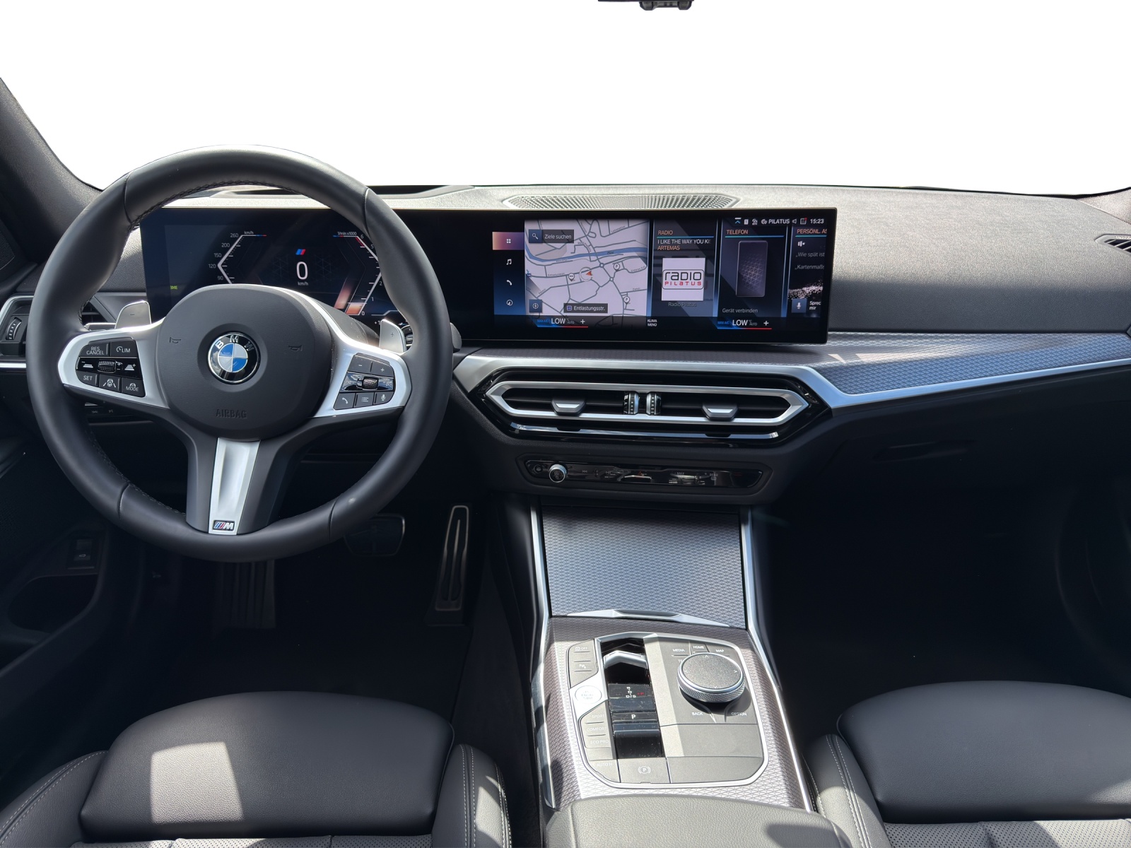 BMW 330d xDrive 48V Touring M Sport-image-11