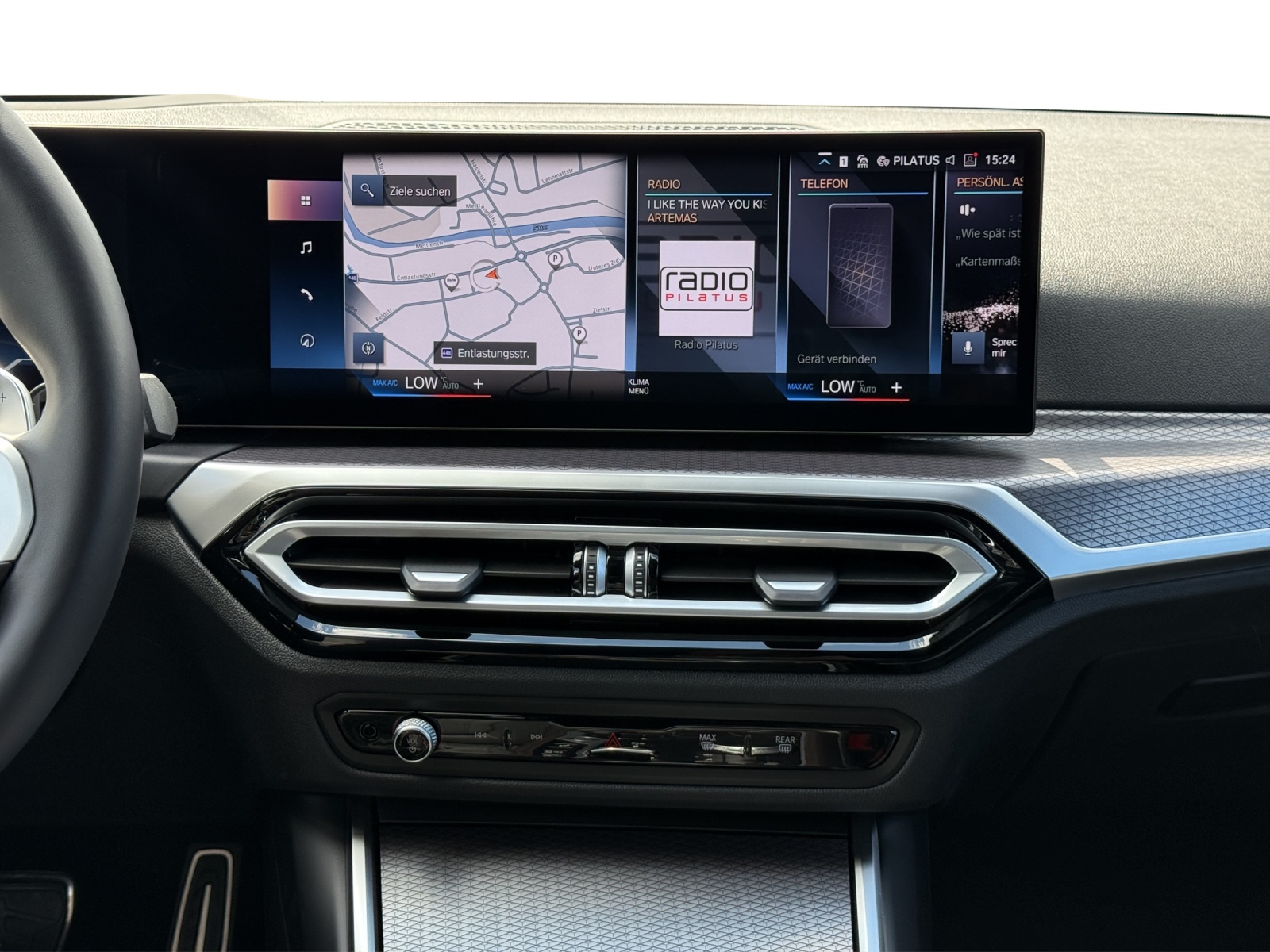 BMW 330d xDrive 48V Touring M Sport-image-13