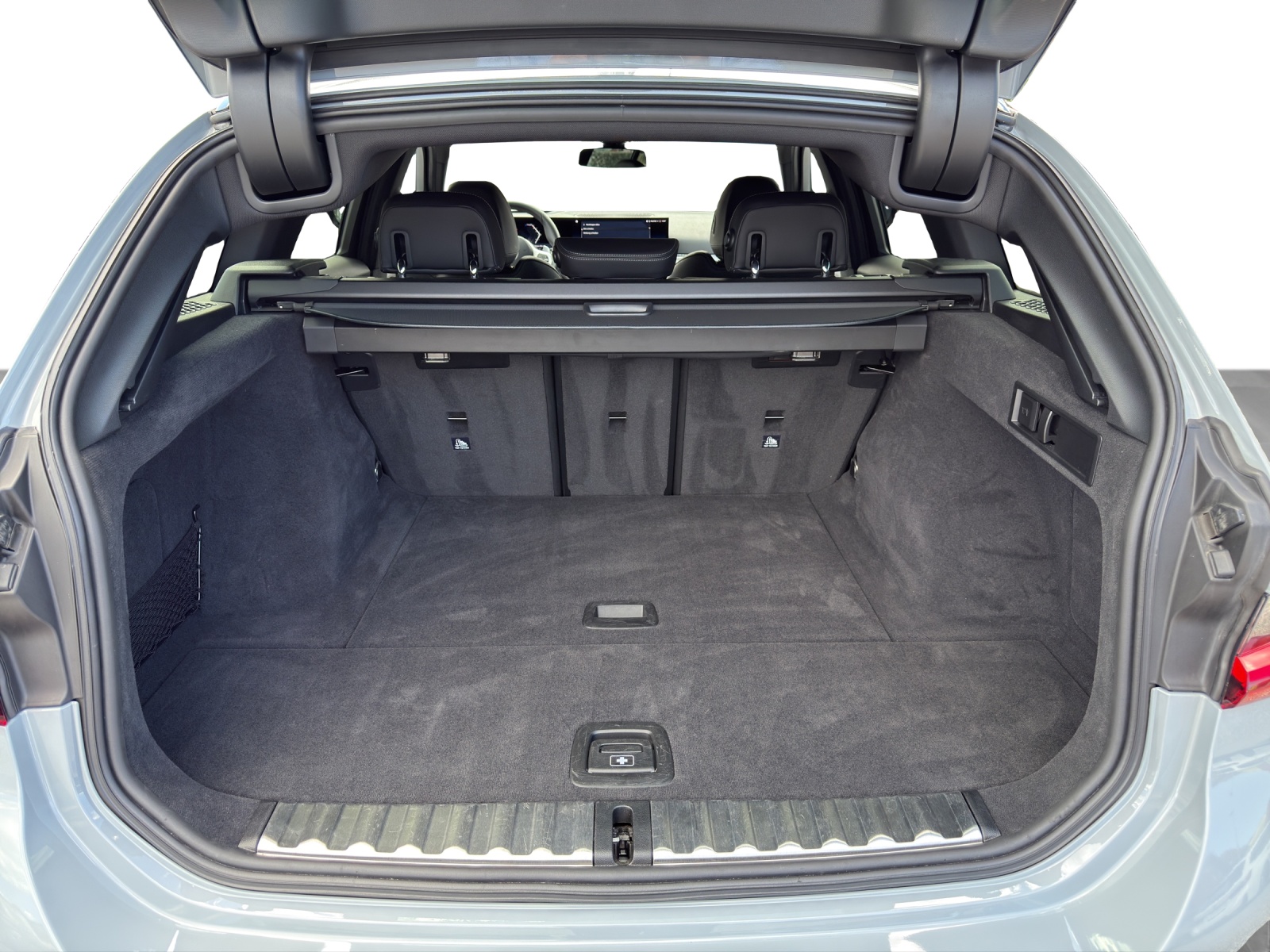 BMW 330d xDrive 48V Touring M Sport-image-17