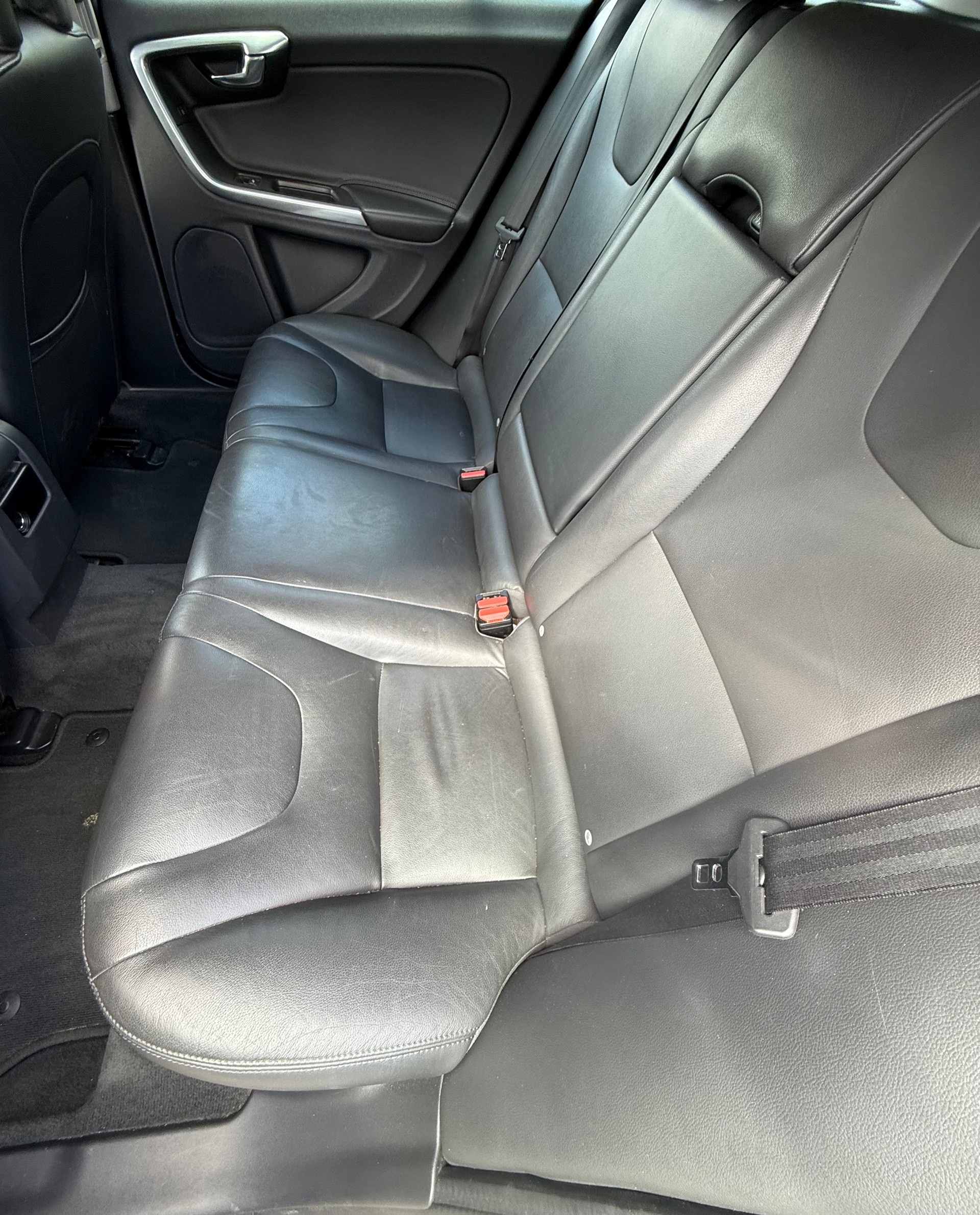 VOLVO V60 D4 Summum Geartronic-image-6