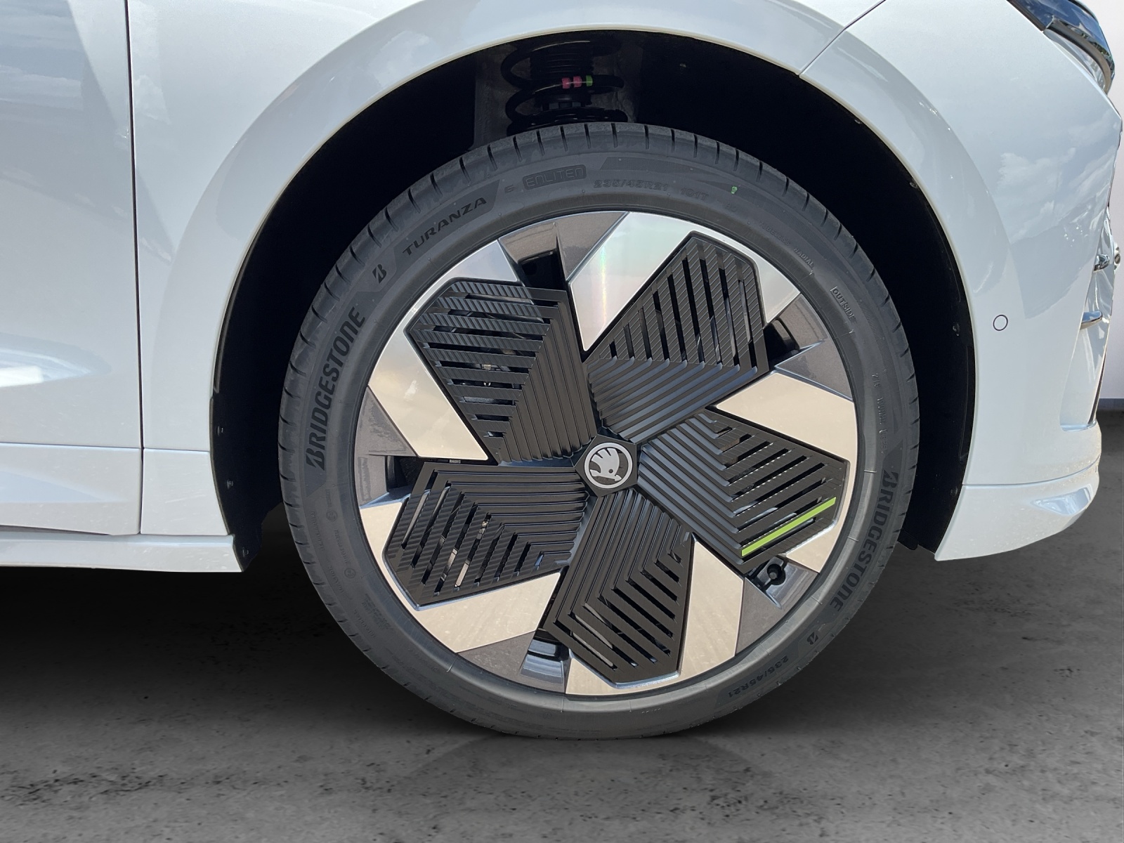 SKODA Enyaq Coupé RS 4x4-image-13