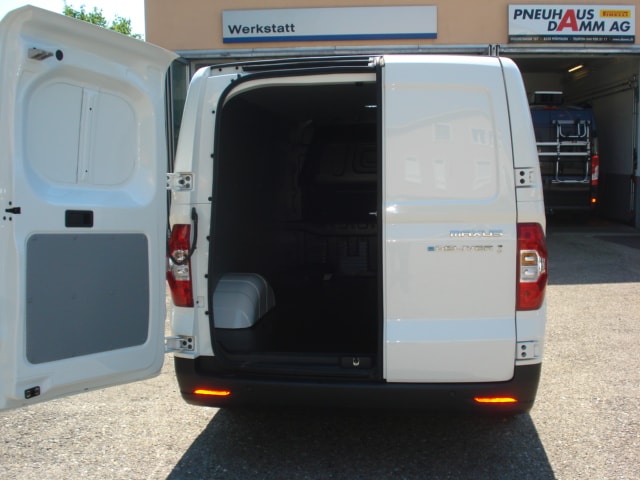 MAXUS eDELIVER 3 Kastenaufbau L2H1 52kWh-image-4