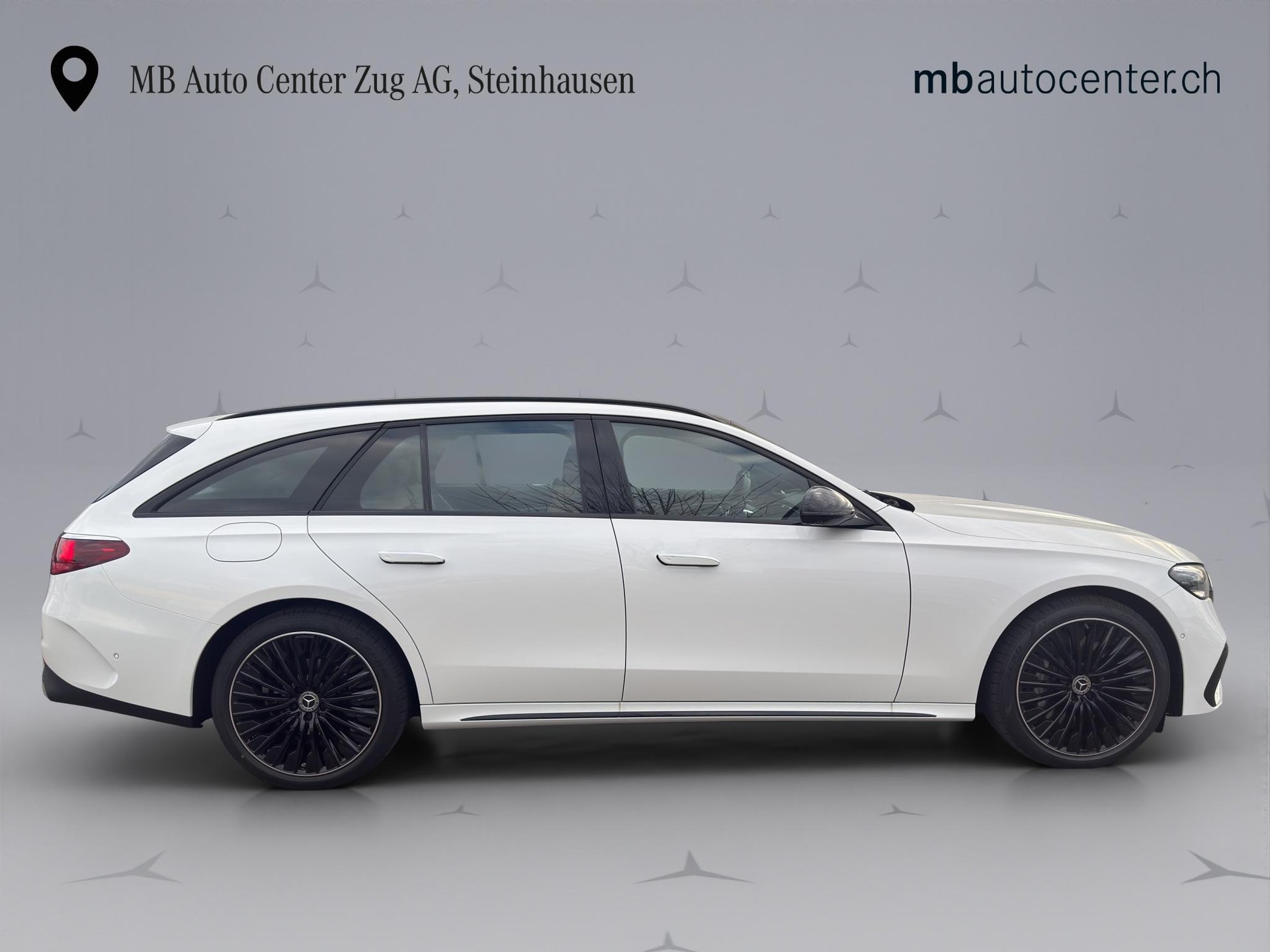MERCEDES-BENZ E 220 d AMG Line 4matic Kombi-image-5
