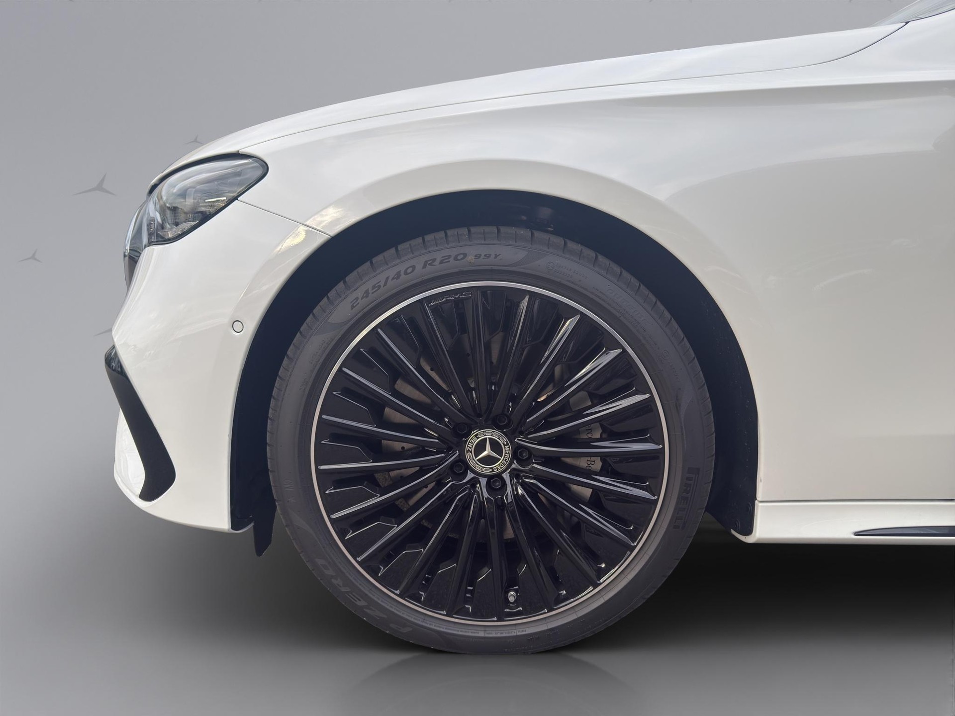 MERCEDES-BENZ E 220 d AMG Line 4matic Kombi-image-18