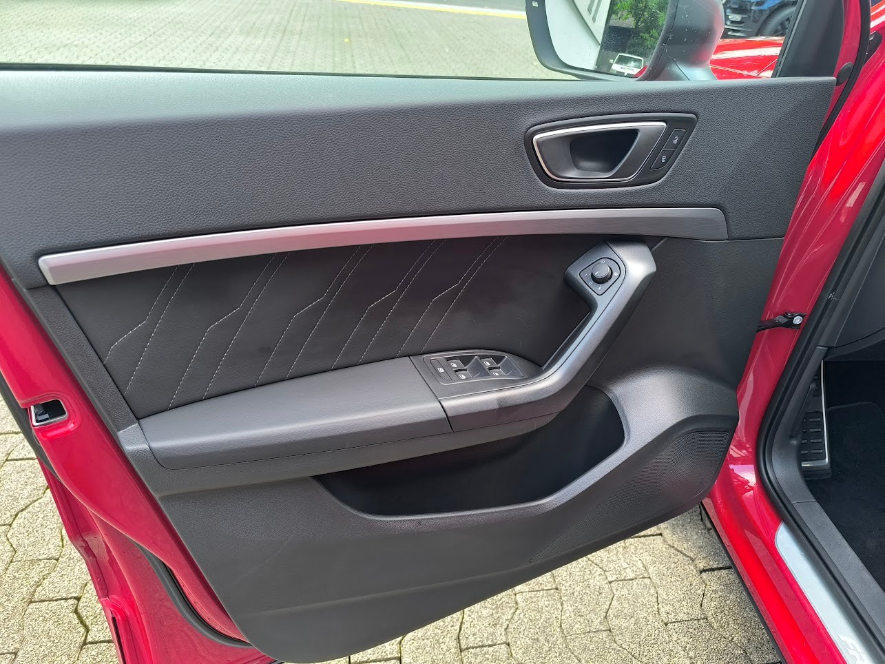 SEAT Ateca 2.0 TSI Hola FR 4Drive DSG-image-12