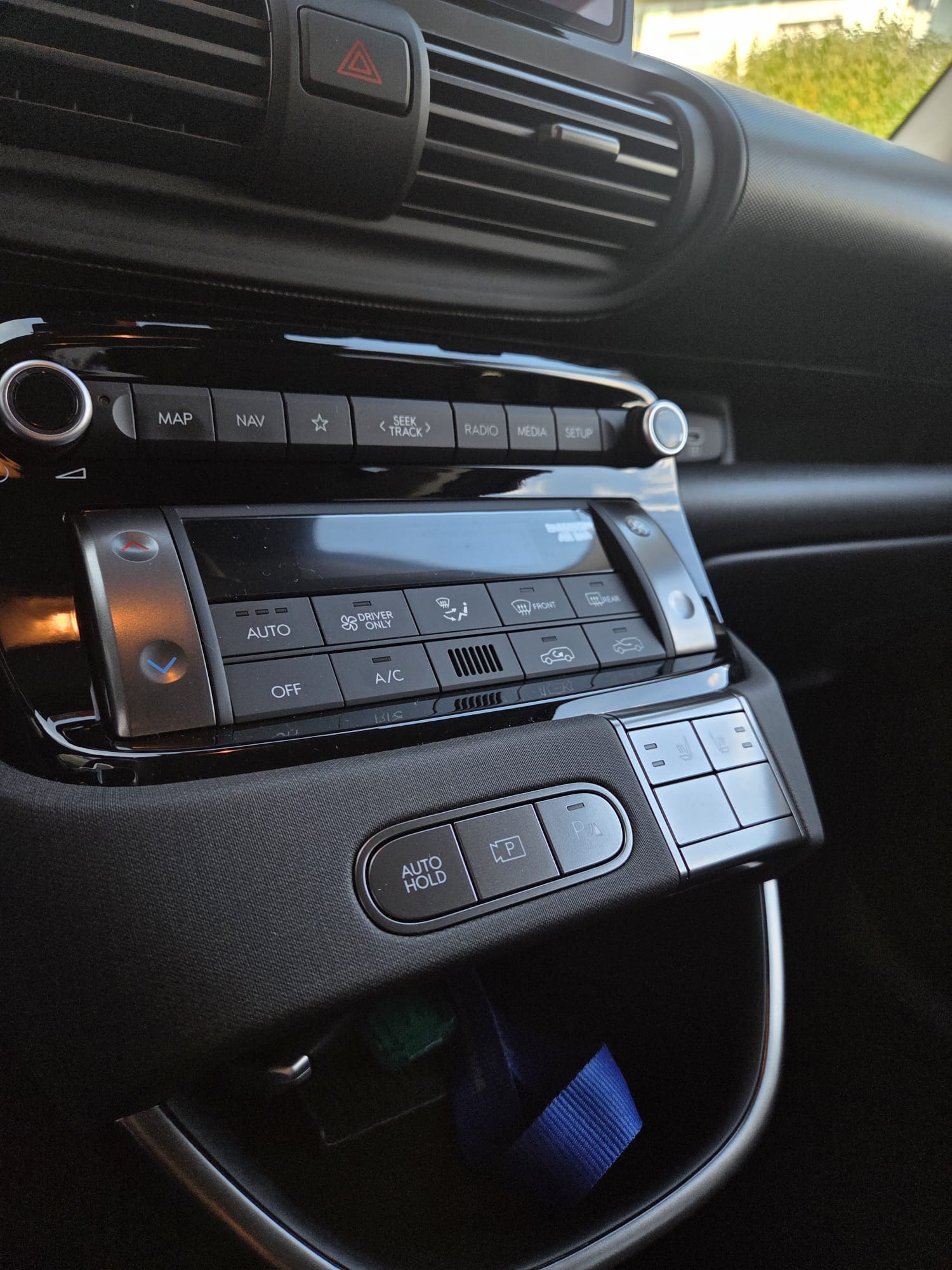 HYUNDAI Inster 49kWh Amplia-image-7