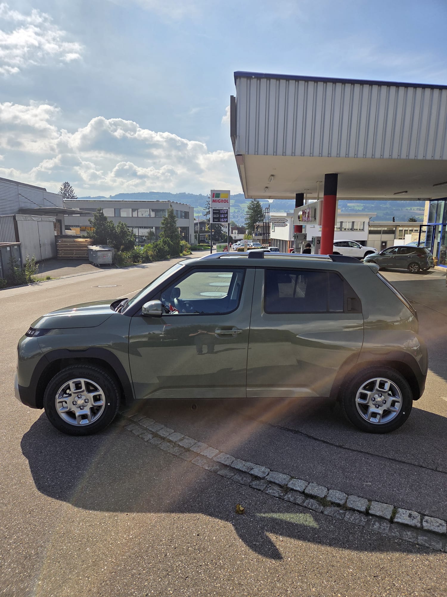 HYUNDAI Inster 49kWh Amplia-image-3