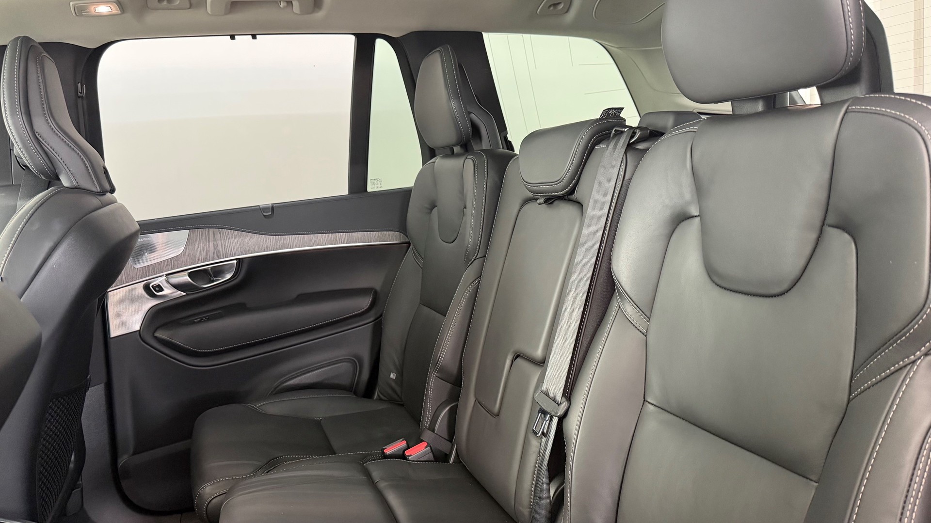 VOLVO XC90 2.0 T8 TE Ultimate Dark 7-image-6