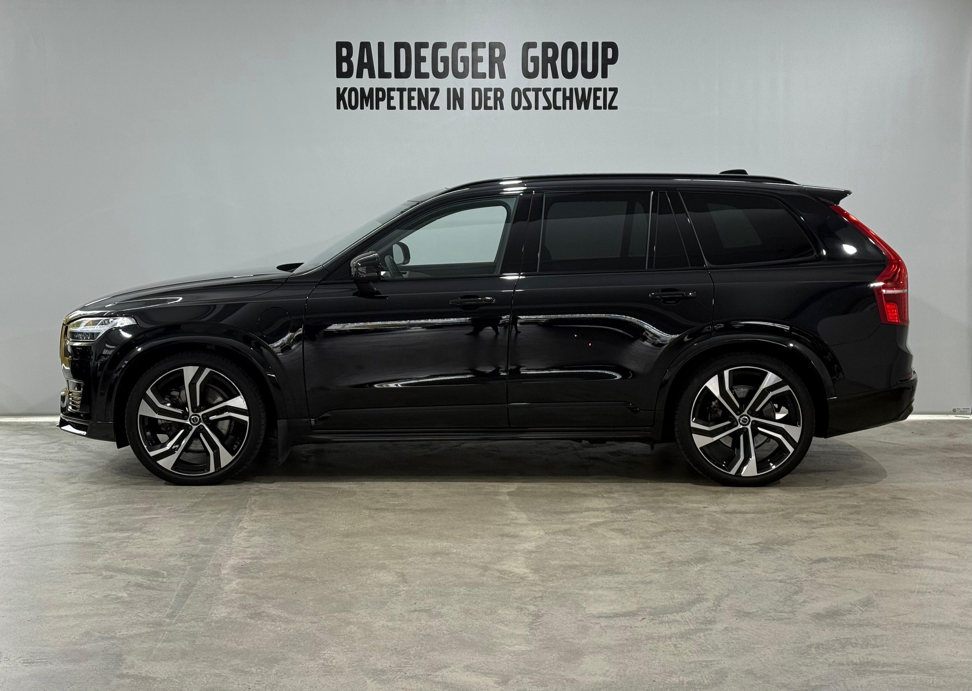 VOLVO XC90 2.0 T8 TE Ultimate Dark 7-image-1