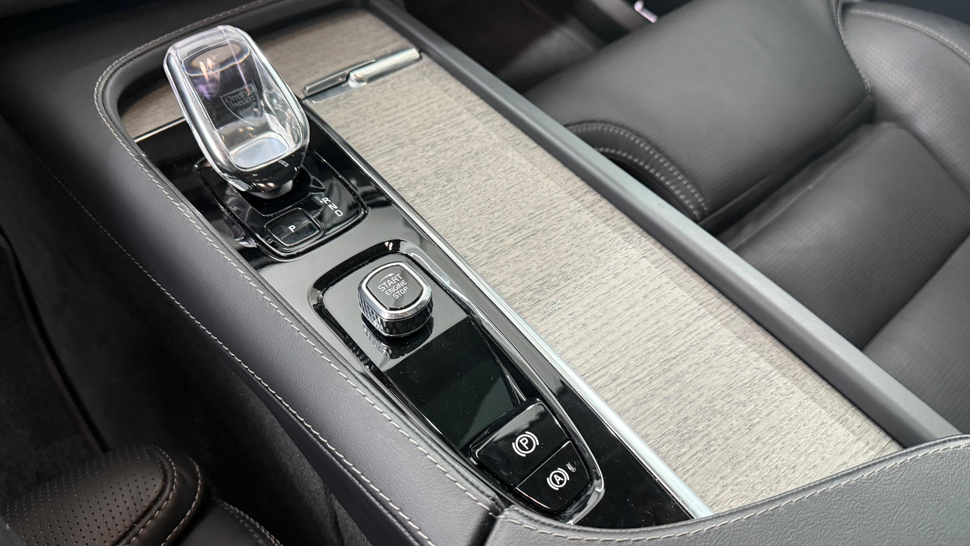 VOLVO XC90 2.0 T8 TE Ultimate Dark 7-image-10