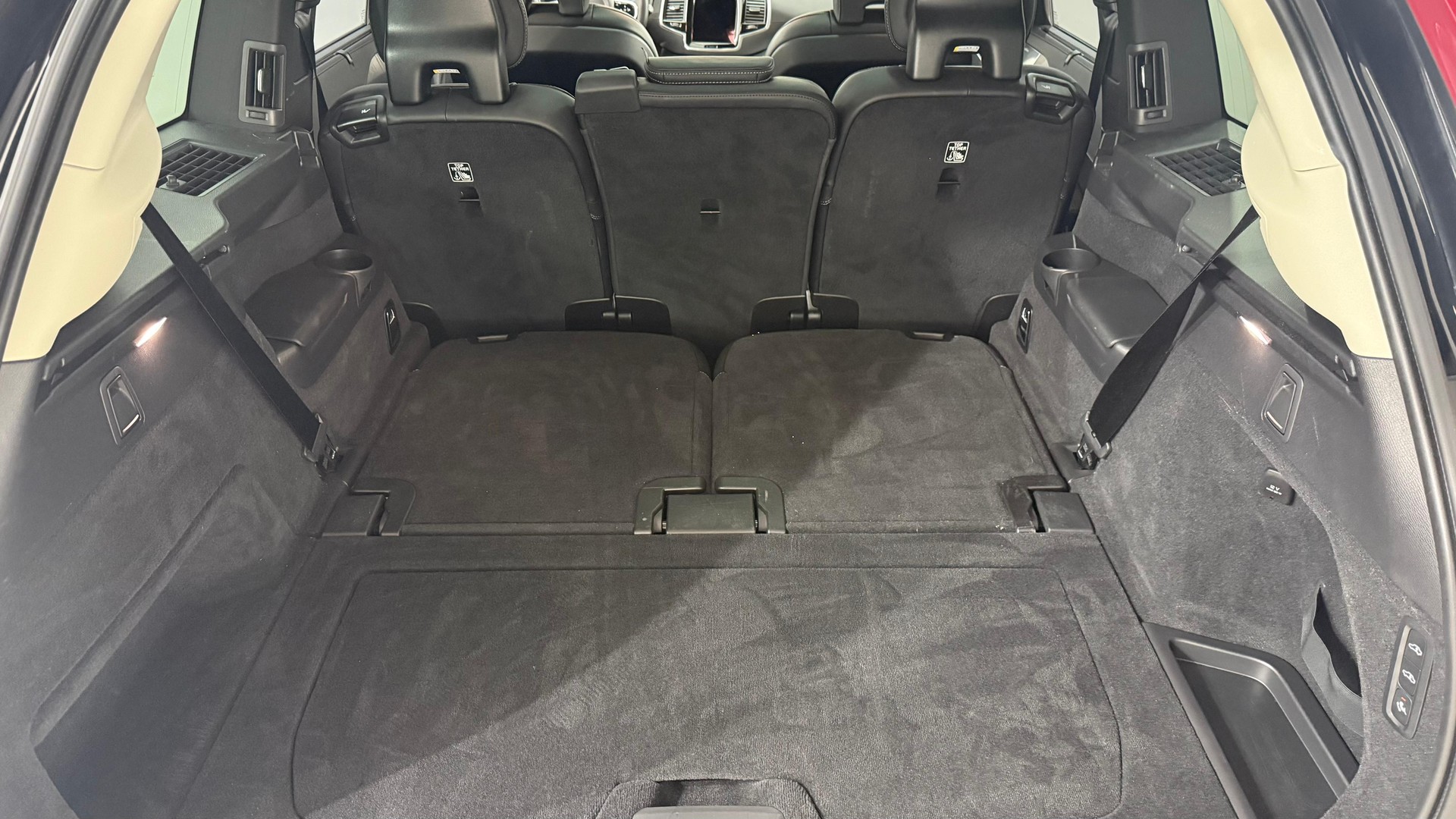 VOLVO XC90 2.0 T8 TE Ultimate Dark 7-image-6