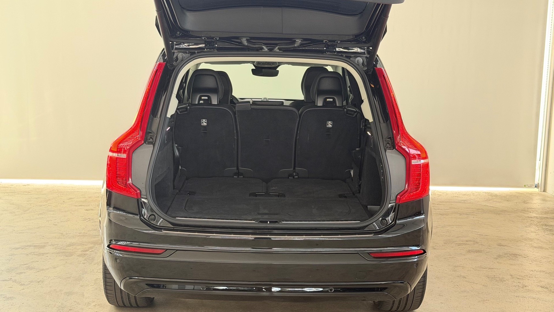 VOLVO XC90 2.0 T8 TE Ultimate Dark 7-image-12