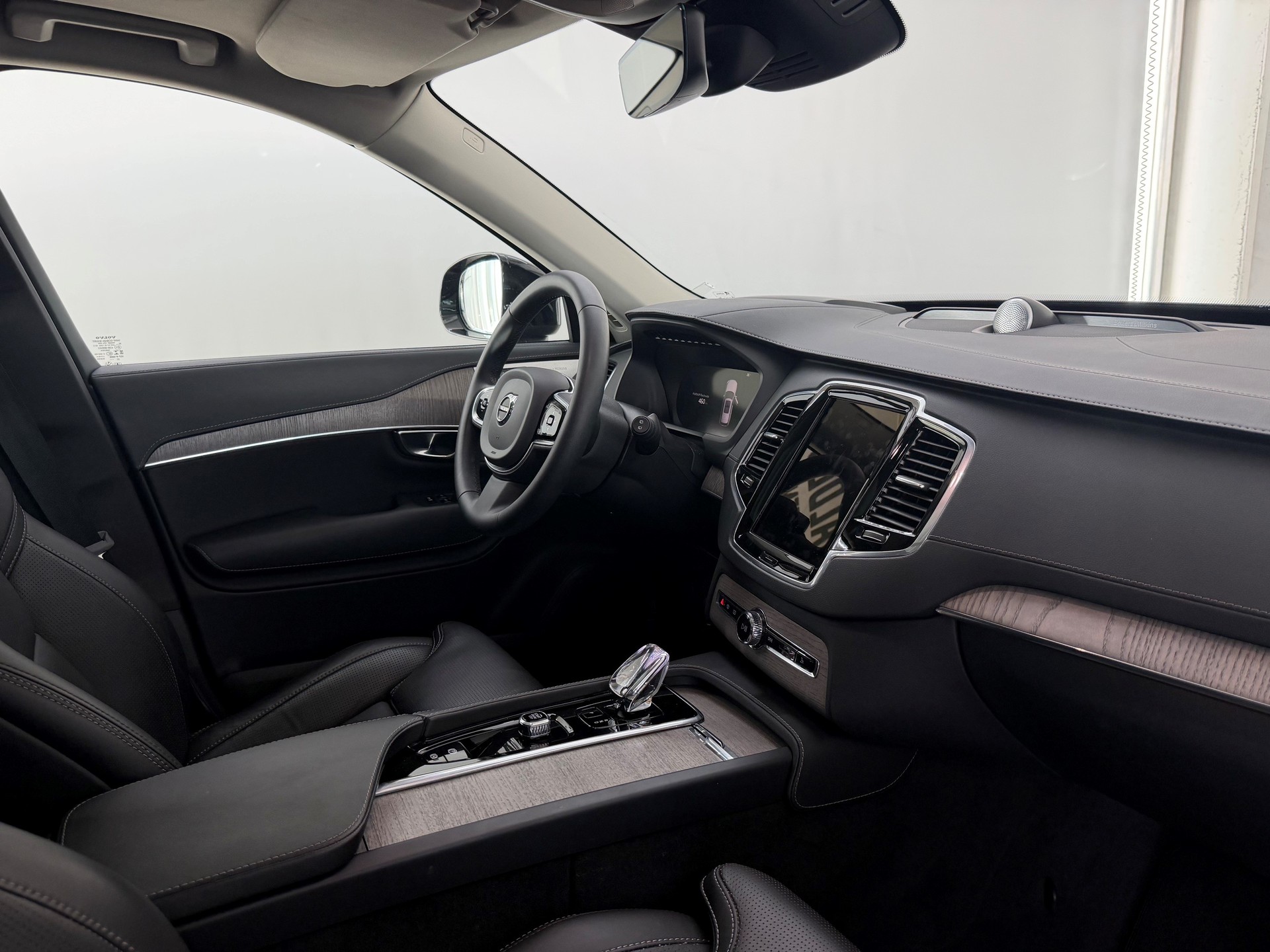 VOLVO XC90 2.0 T8 TE Ultimate Dark 7-image-4