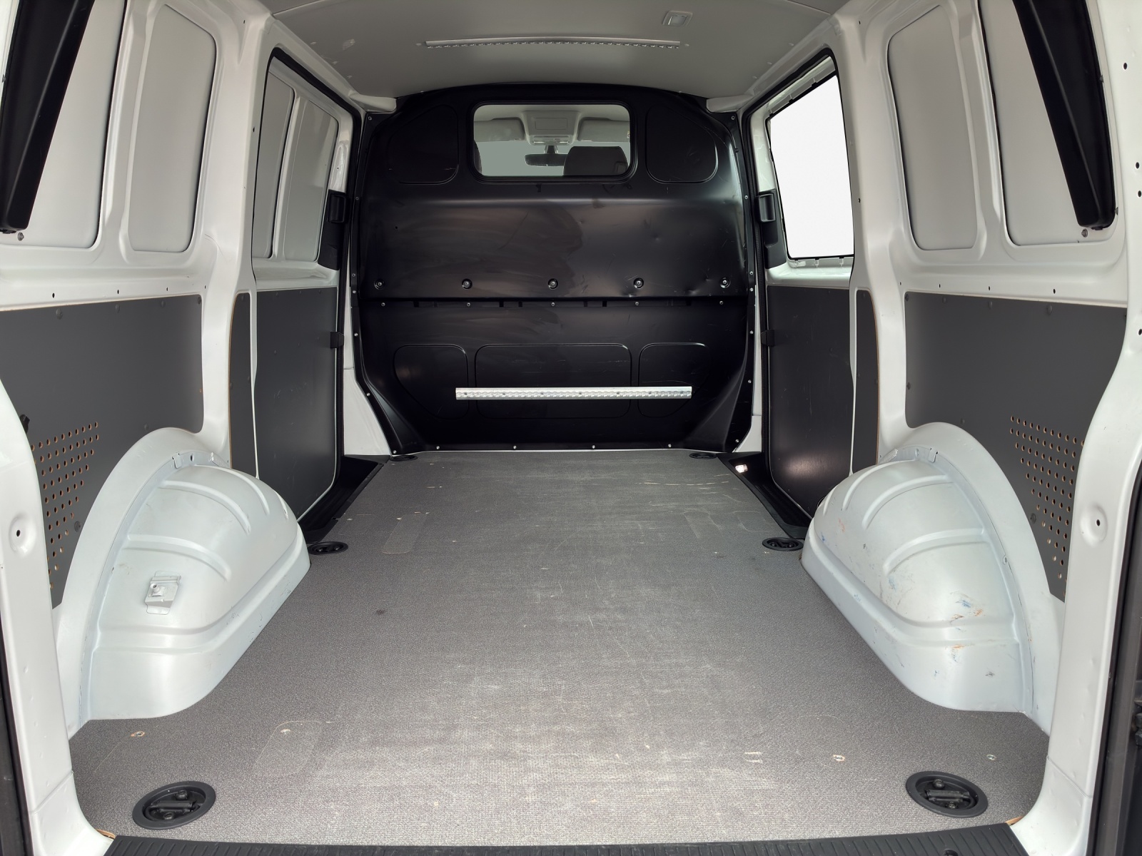 VW T6.1 2.0 TDI 4Motion-image-12