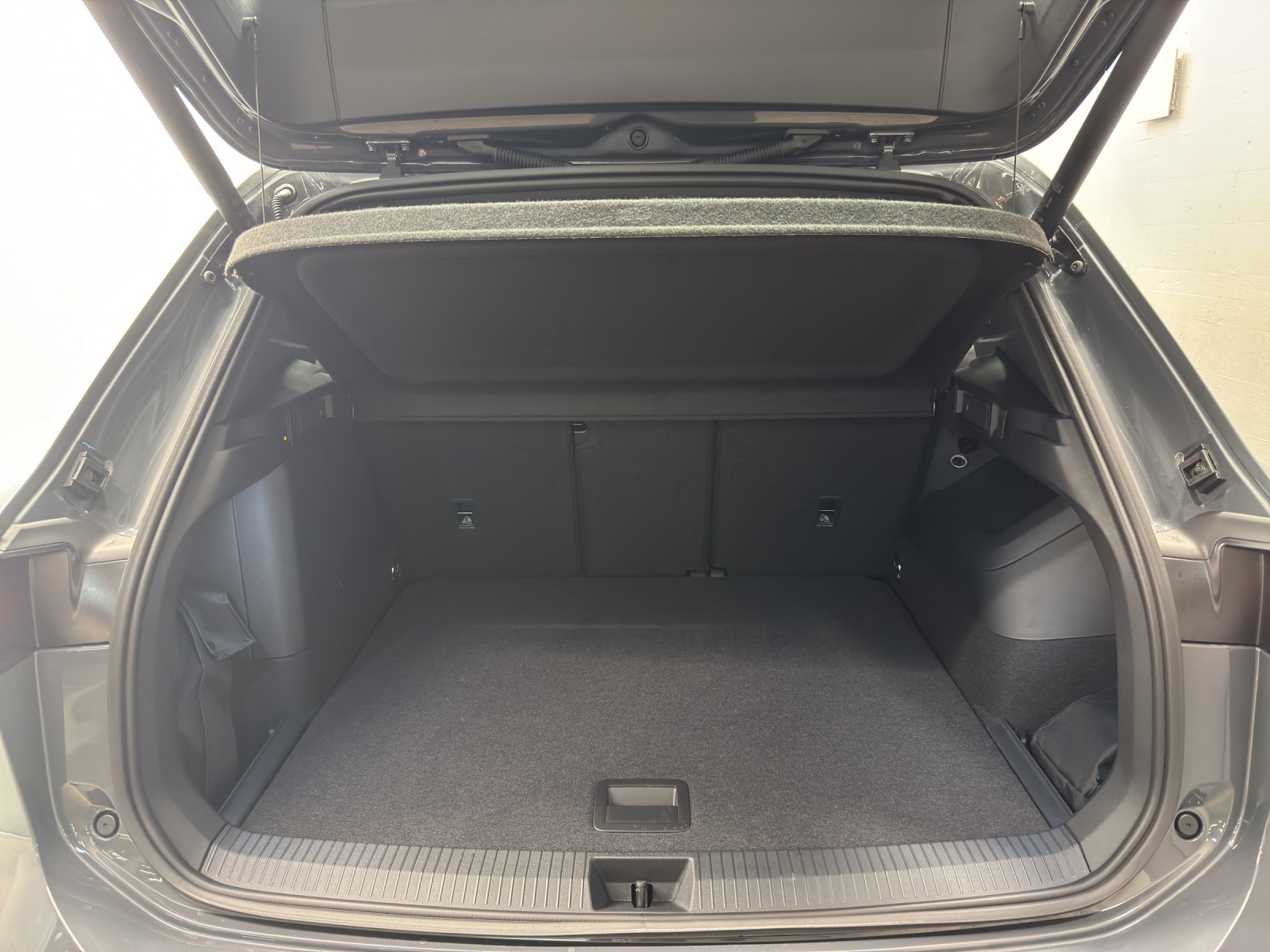 VW Tiguan 1.5 TSI PHEV R-Line DSG-image-10