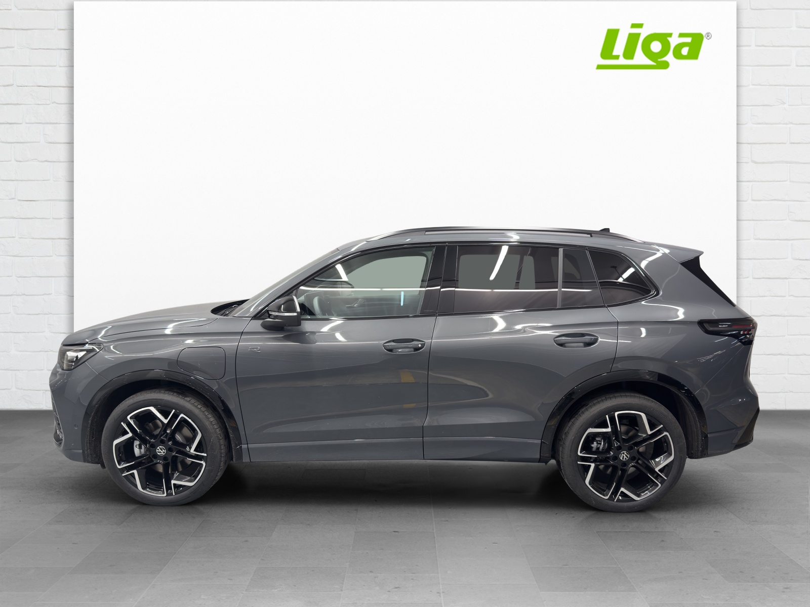 VW Tiguan 1.5 TSI PHEV R-Line DSG-image-0