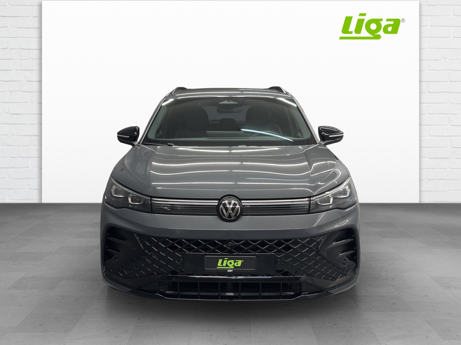 VW Tiguan 1.5 TSI PHEV R-Line DSG-image-2