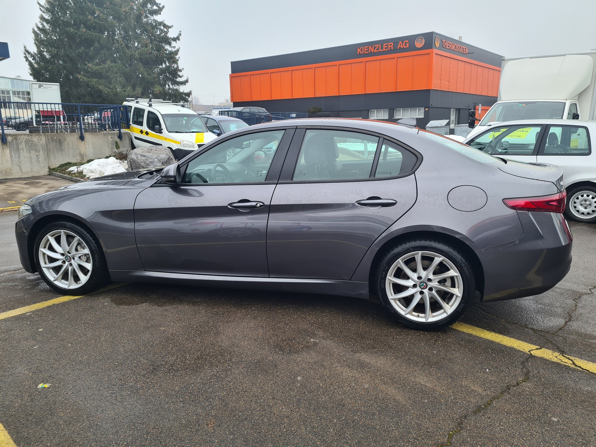 ALFA ROMEO Giulia 2.2 JTDM Business Automatic Q4-image-3