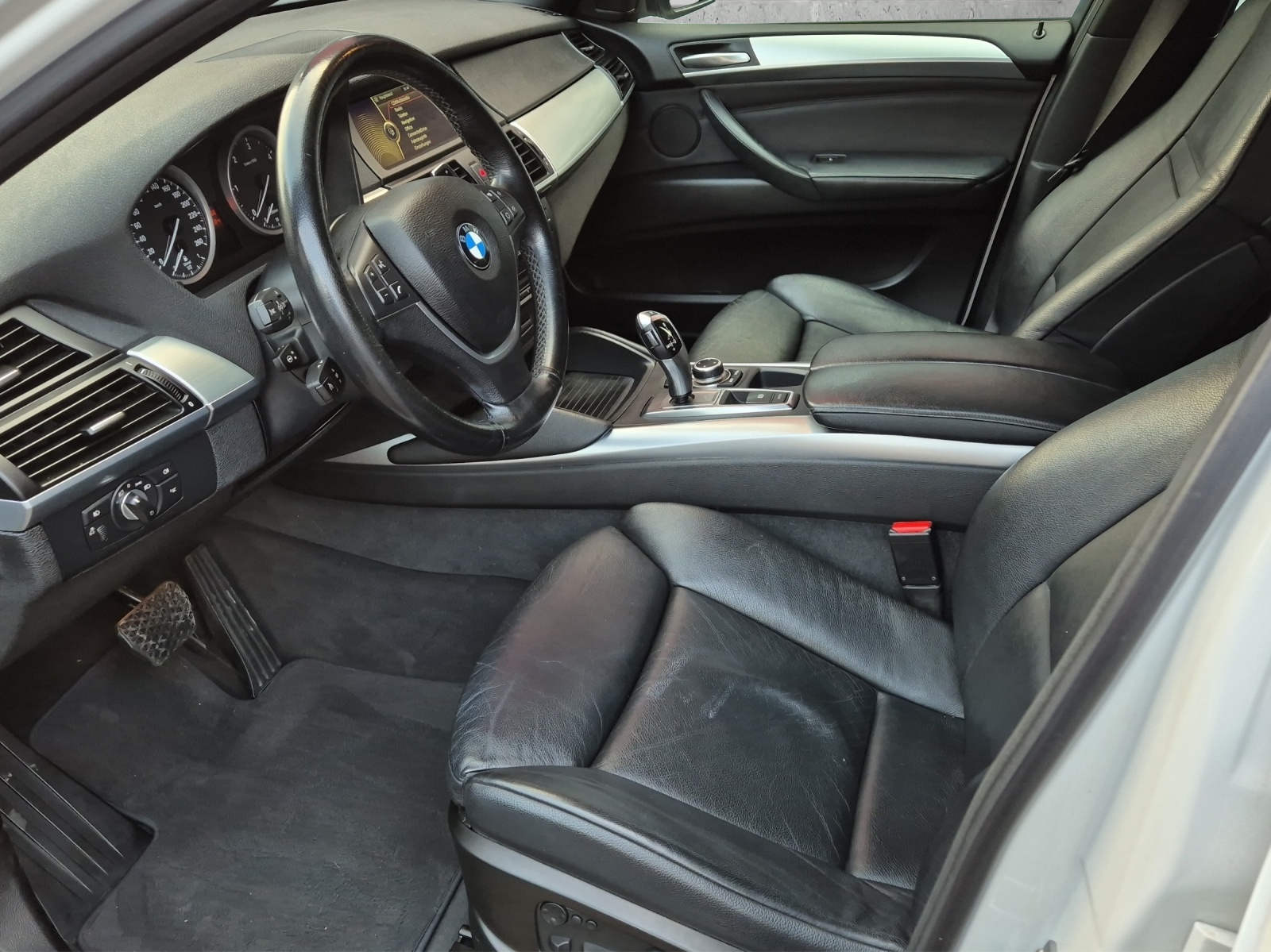 BMW X6 xDrive 40d Steptronic-image-9