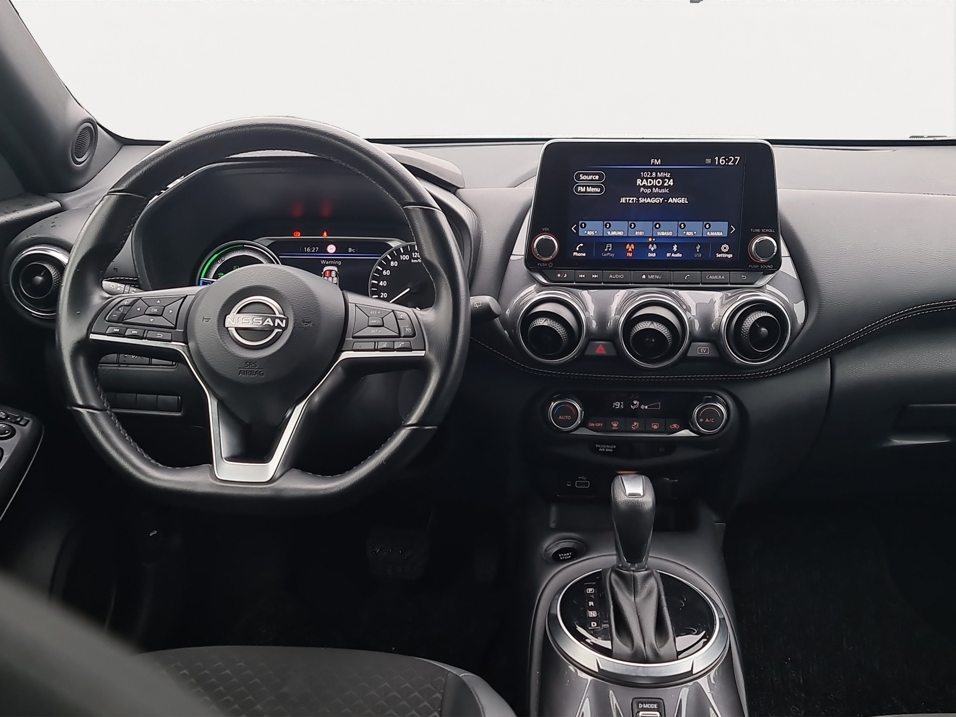 NISSAN Juke 1.6 FHEV N-Connecta-image-11