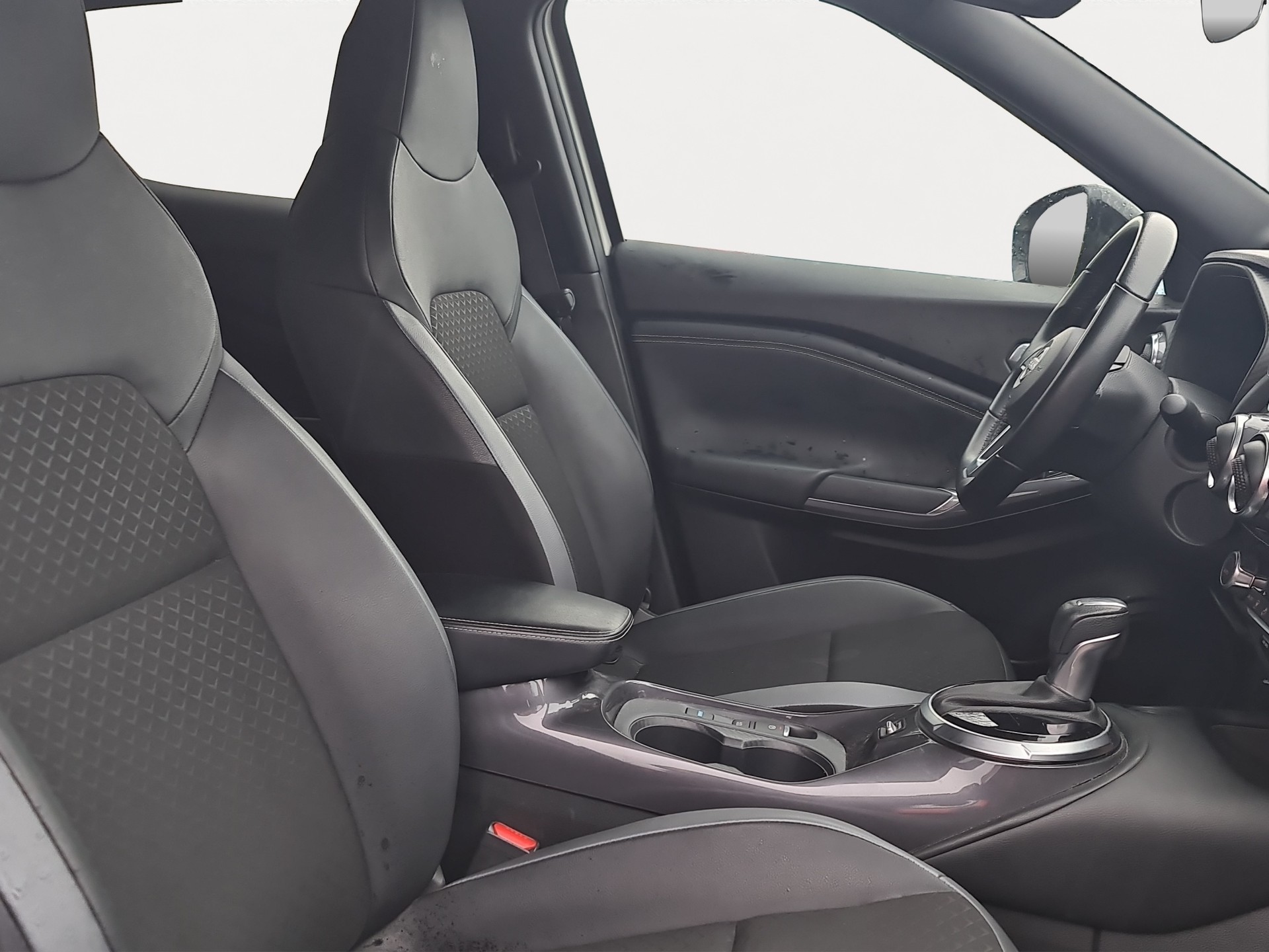 NISSAN Juke 1.6 FHEV N-Connecta-image-13