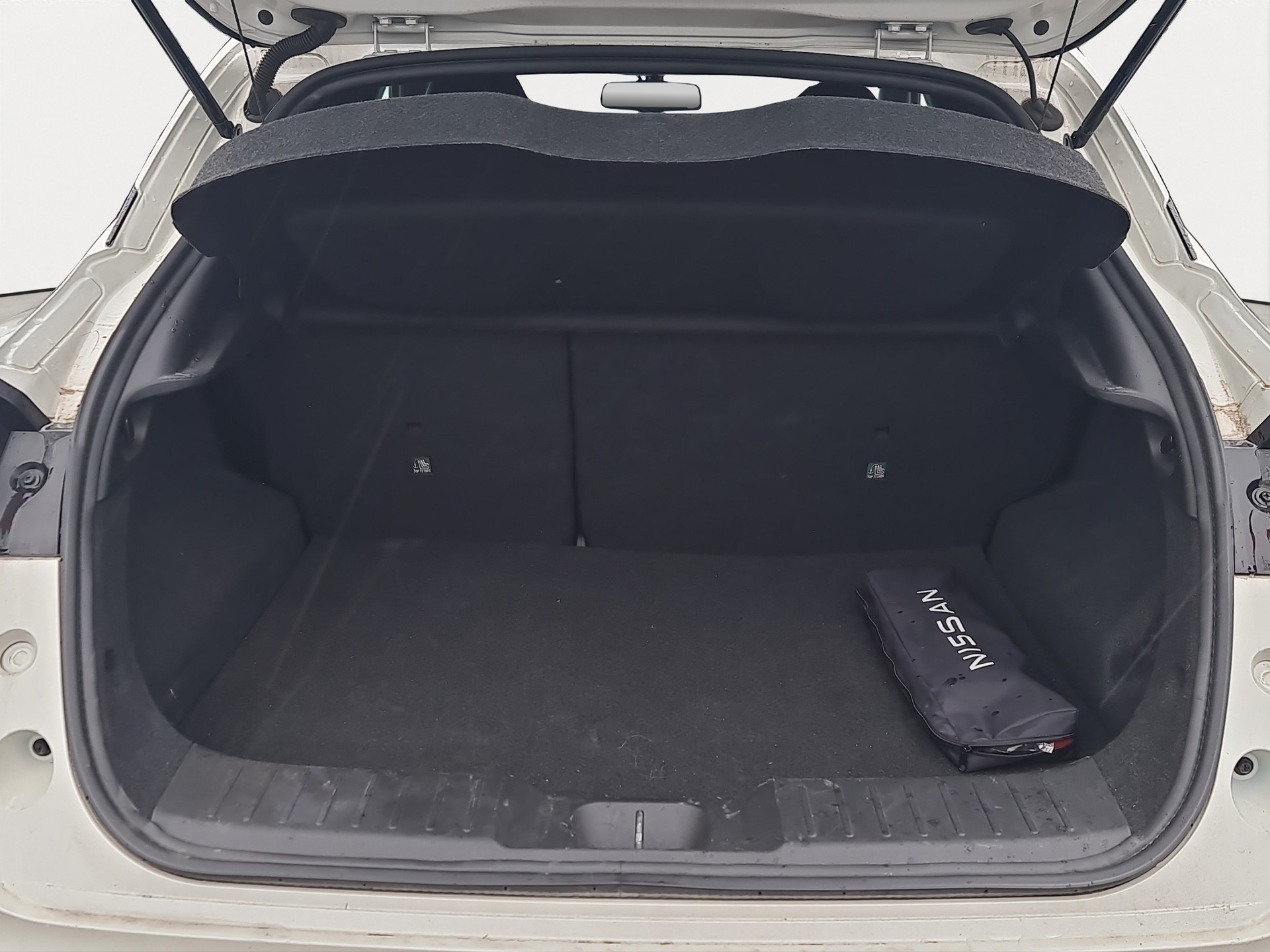 NISSAN Juke 1.6 FHEV N-Connecta-image-8